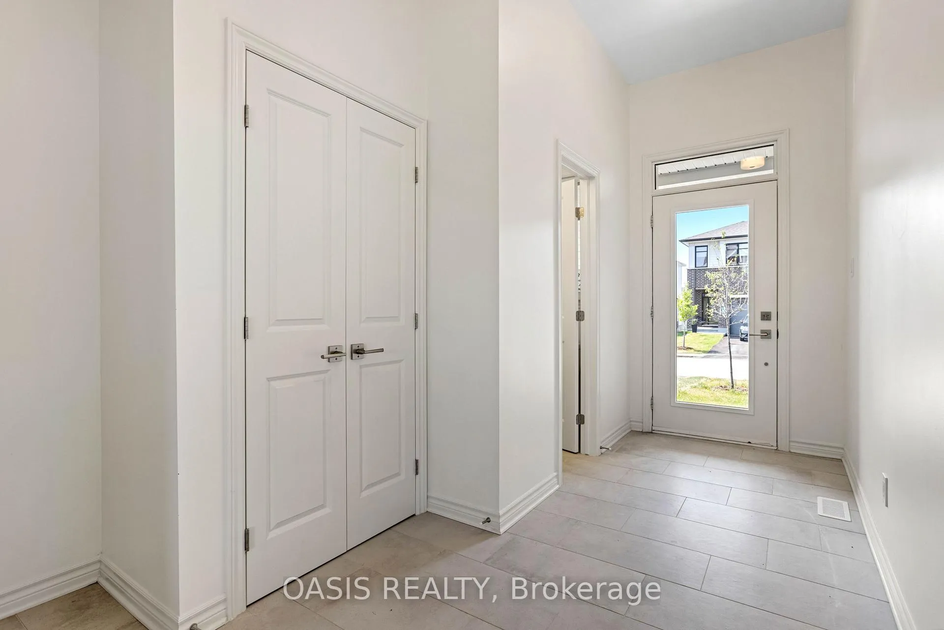 Photo 2 of 1055 Cope Drive, Ottawa, Stittsville (South) — HOMEH