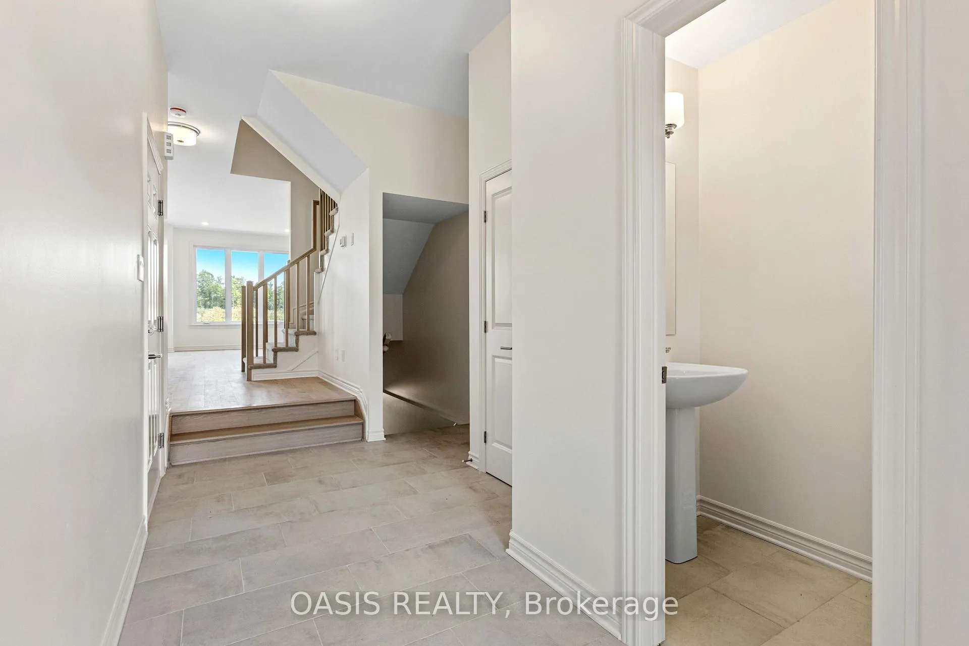 Photo 3 of 1055 Cope Drive, Ottawa, Stittsville (South) — HOMEH