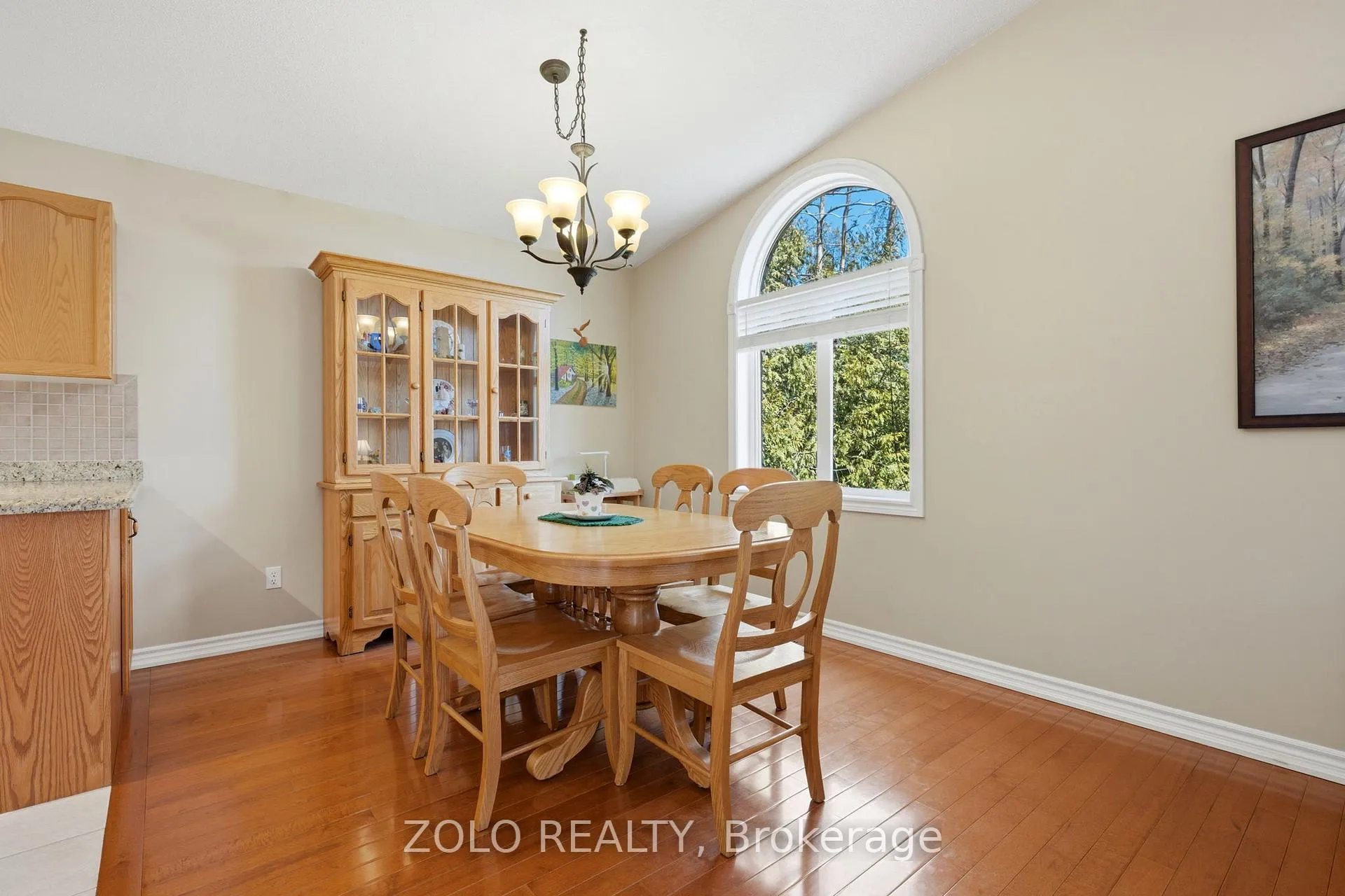 Photo 14 of 30 Sunset Beach Road, Georgina, Virginia — HOMEH
