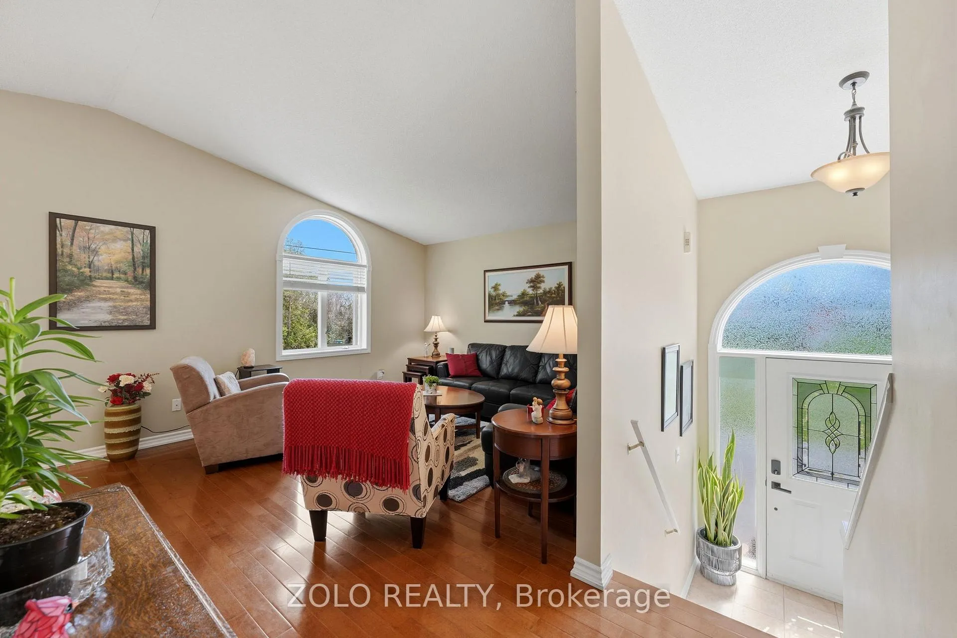 Photo 15 of 30 Sunset Beach Road, Georgina, Virginia — HOMEH