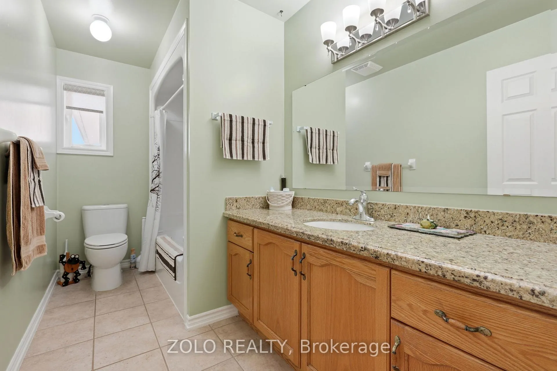 Photo 21 of 30 Sunset Beach Road, Georgina, Virginia — HOMEH