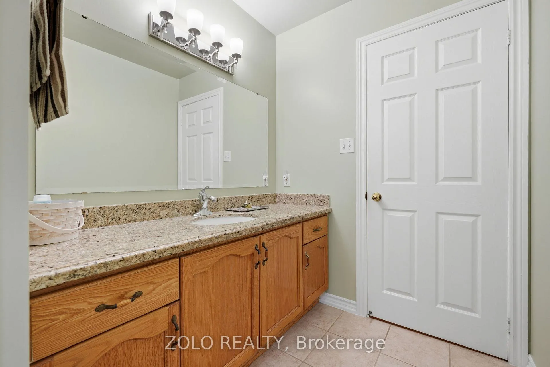 Photo 22 of 30 Sunset Beach Road, Georgina, Virginia — HOMEH