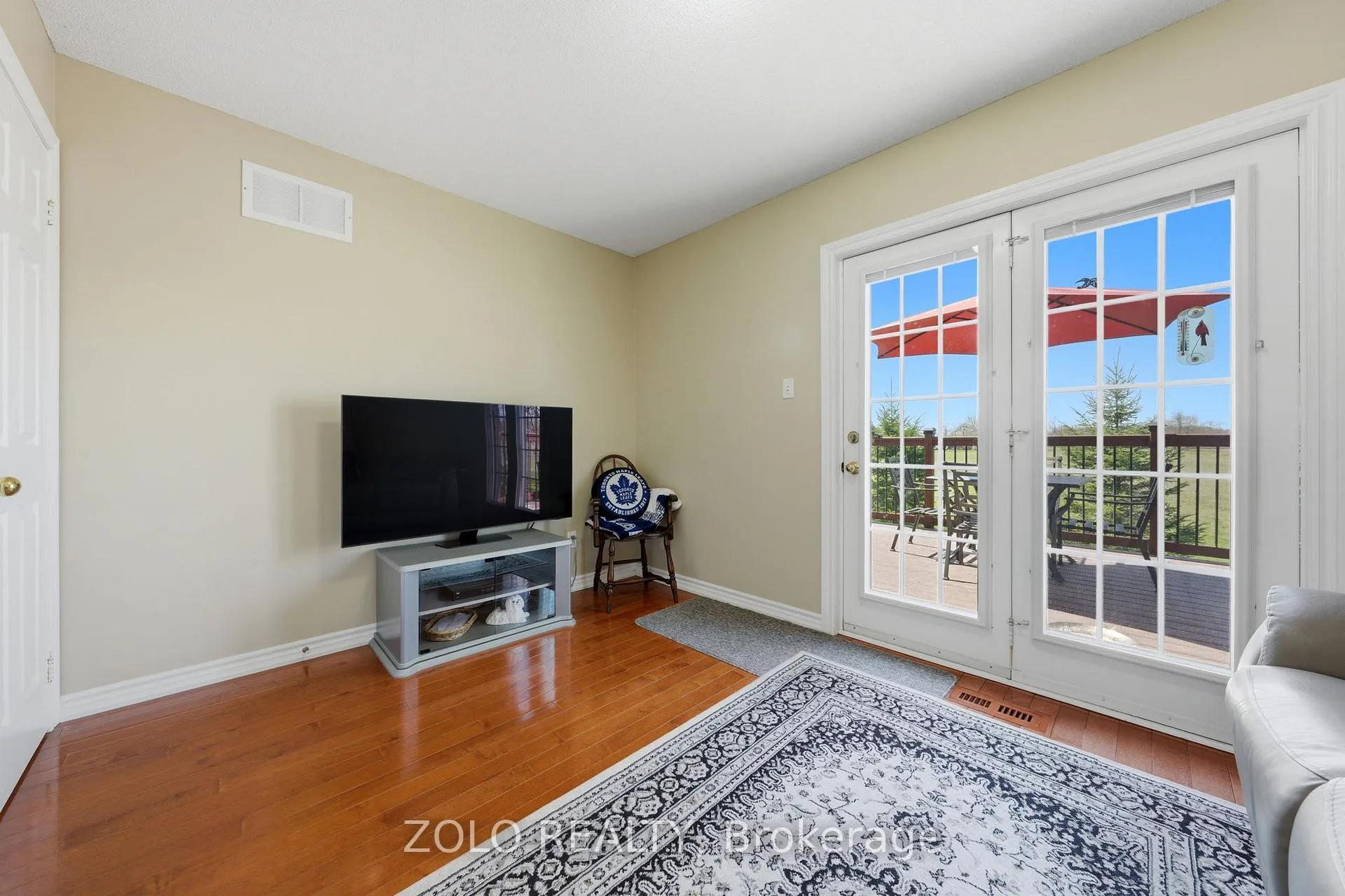 Photo 24 of 30 Sunset Beach Road, Georgina, Virginia — HOMEH