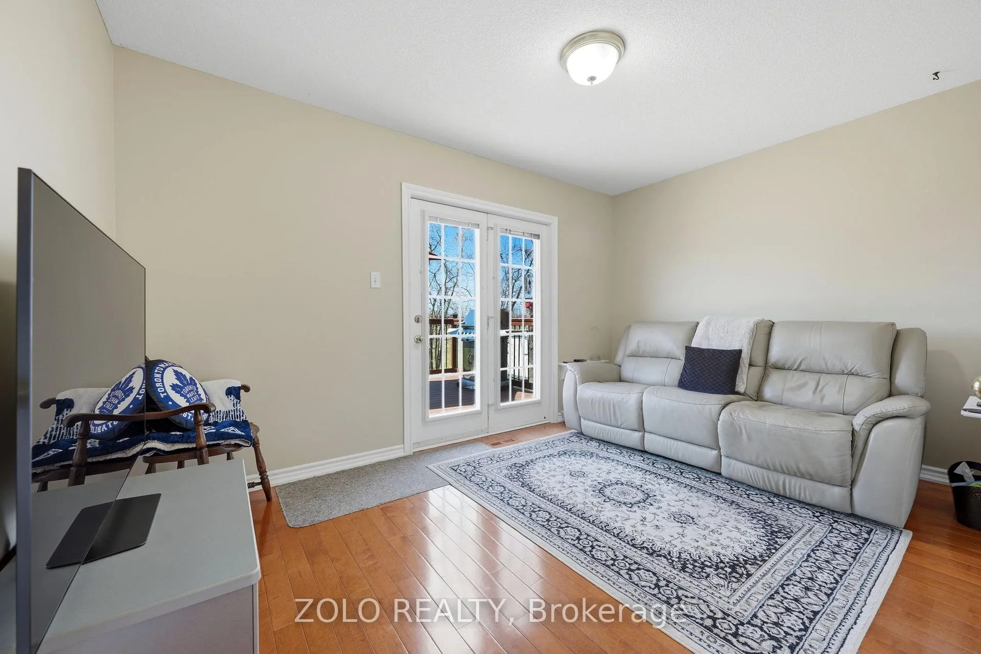 Photo 25 of 30 Sunset Beach Road, Georgina, Virginia — HOMEH