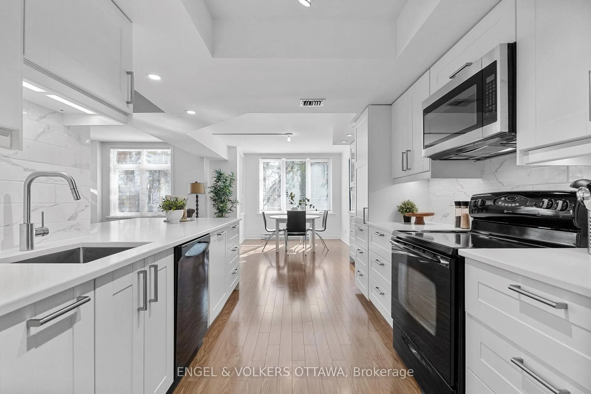 Photo 3 of Unit 206, 205 Somerset Street W, Ottawa, Ottawa Centre — HOMEH