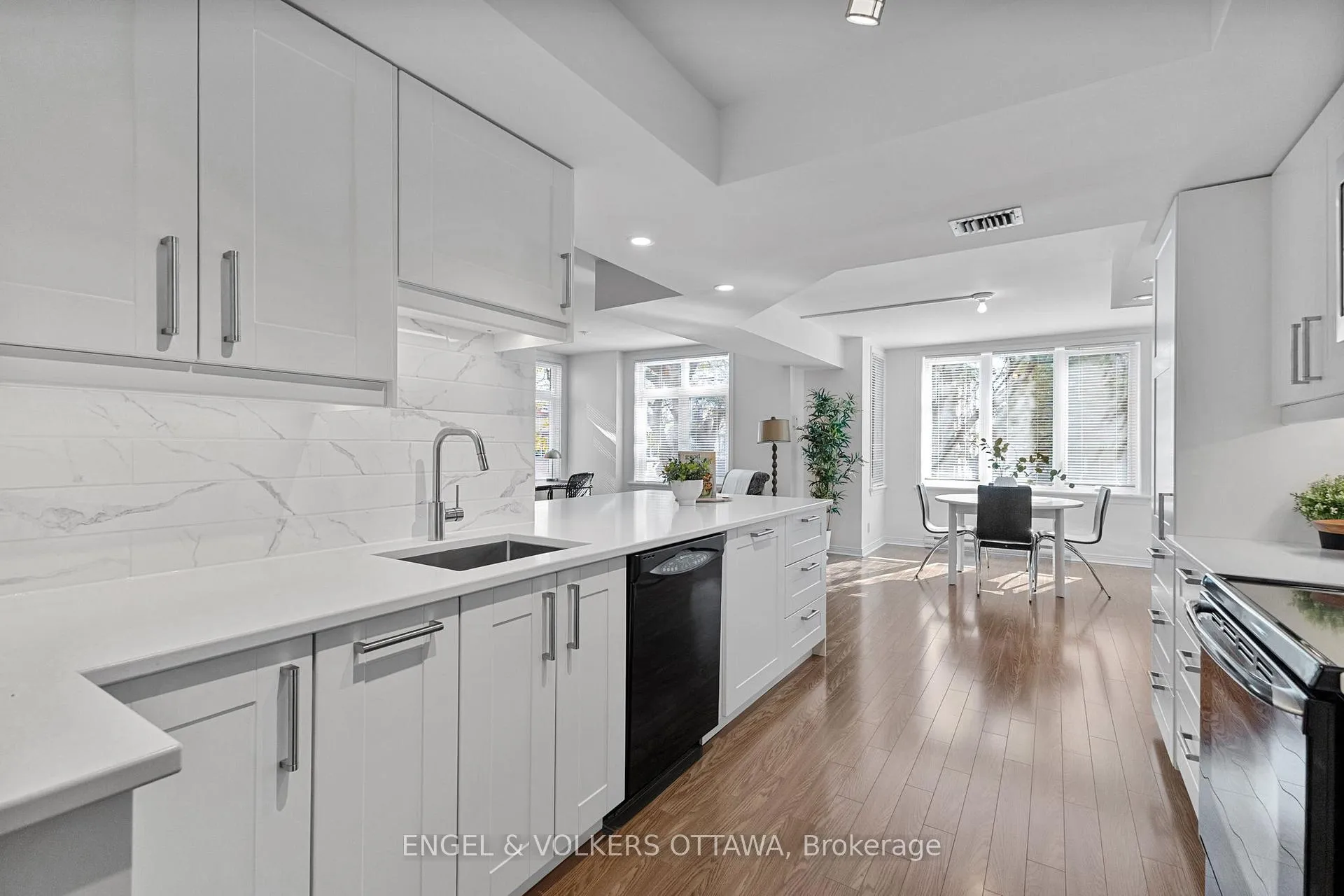 Photo 5 of Unit 206, 205 Somerset Street W, Ottawa, Ottawa Centre — HOMEH