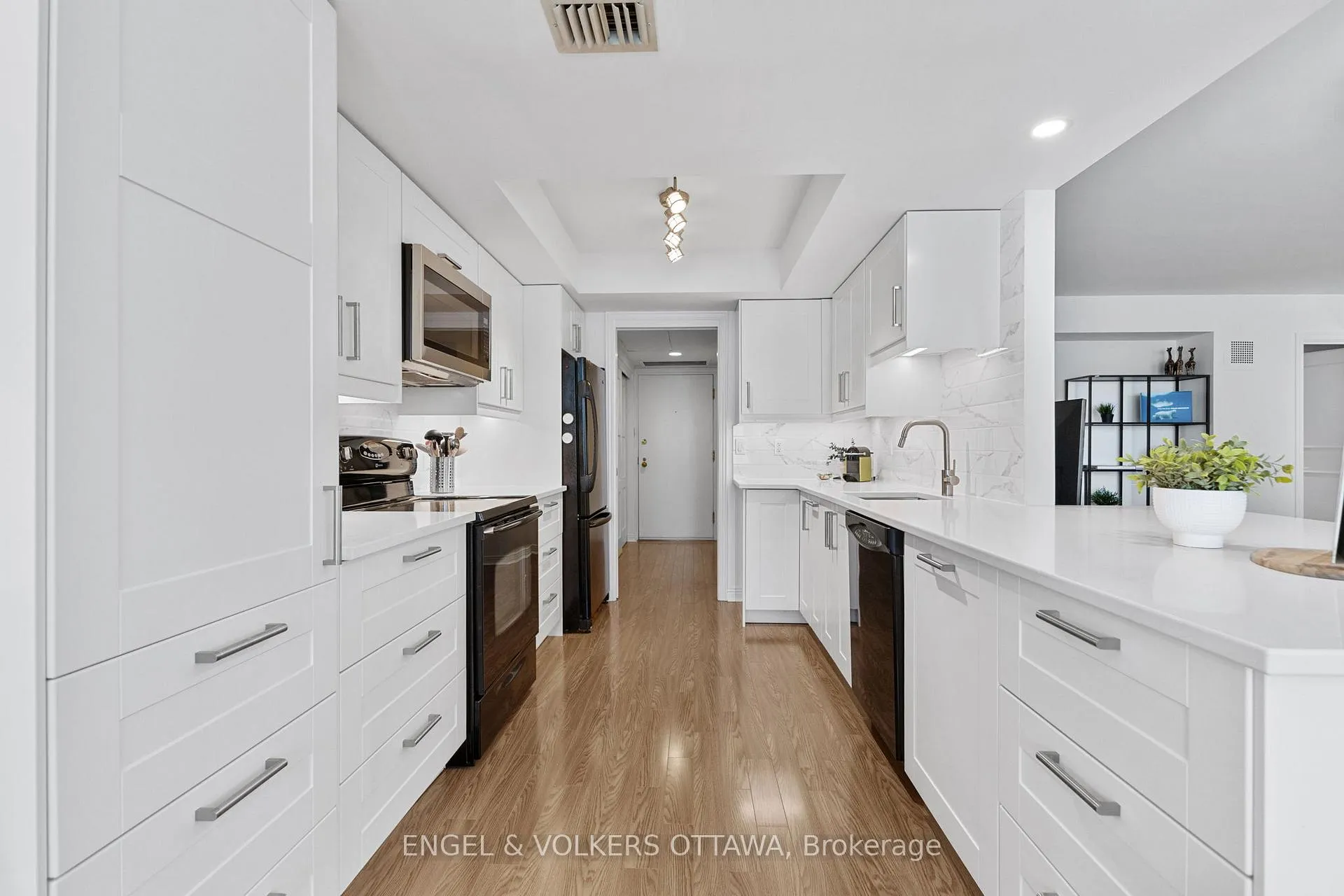 Photo 6 of Unit 206, 205 Somerset Street W, Ottawa, Ottawa Centre — HOMEH