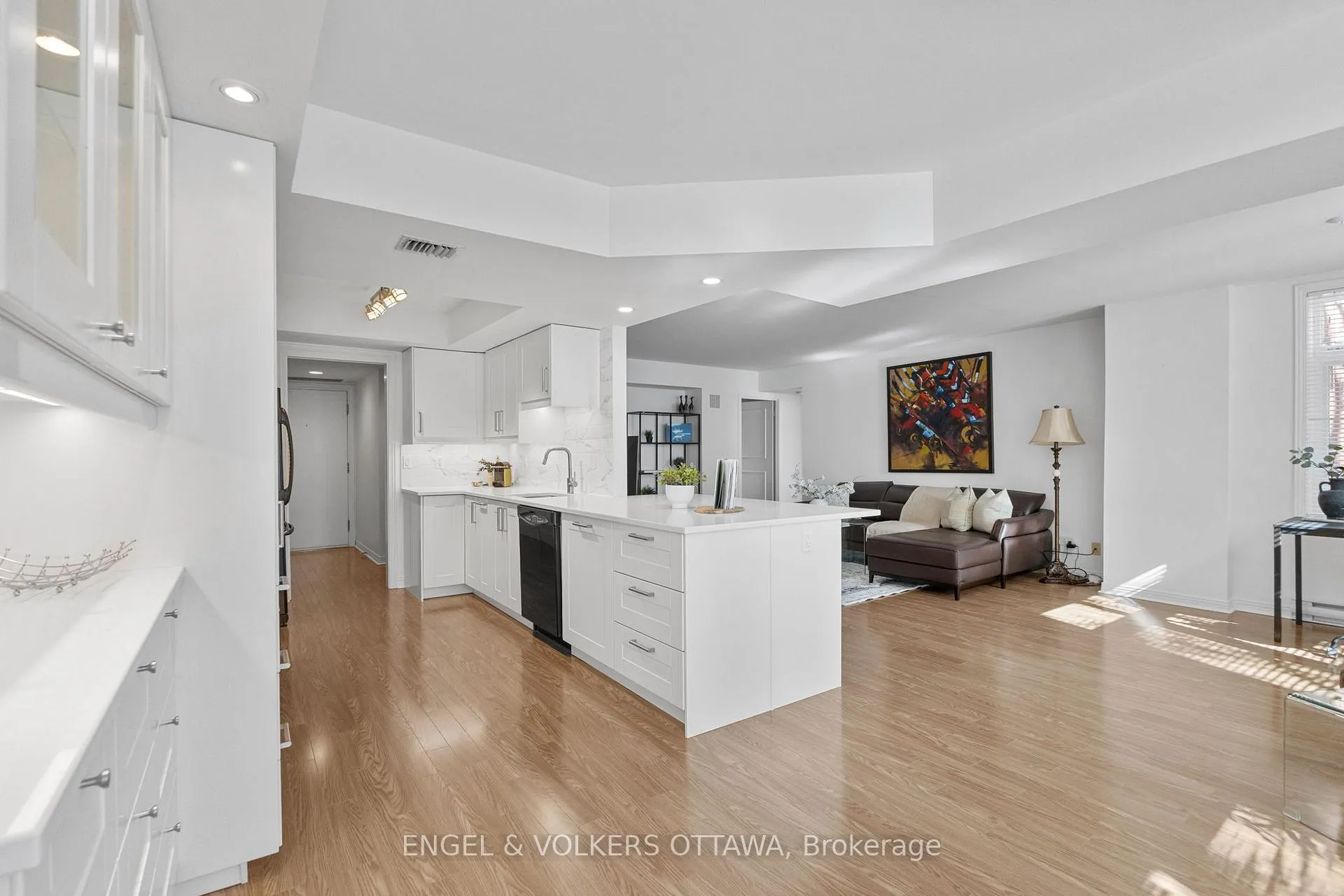 Photo 8 of Unit 206, 205 Somerset Street W, Ottawa, Ottawa Centre — HOMEH