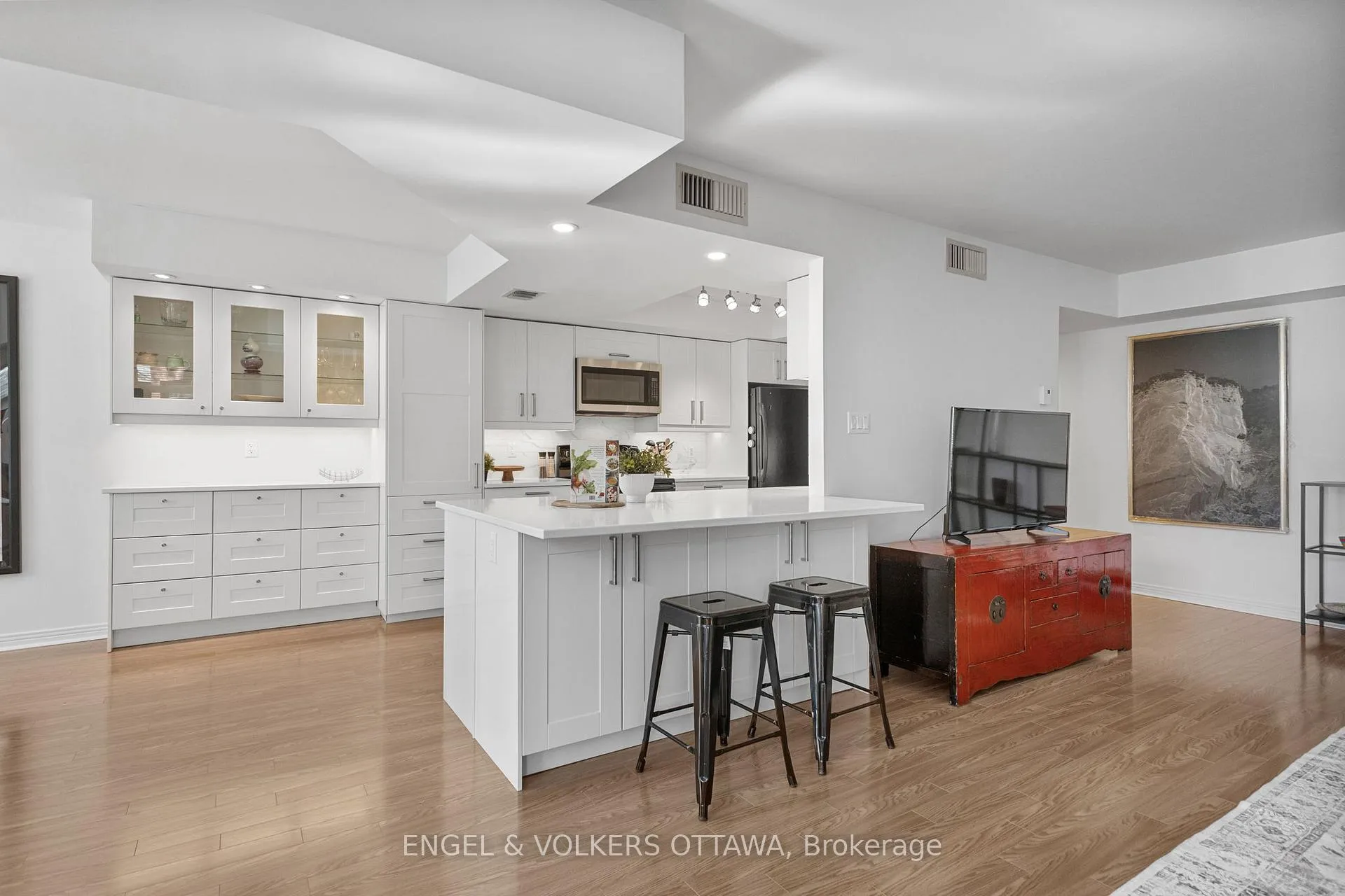 Photo 9 of Unit 206, 205 Somerset Street W, Ottawa, Ottawa Centre — HOMEH