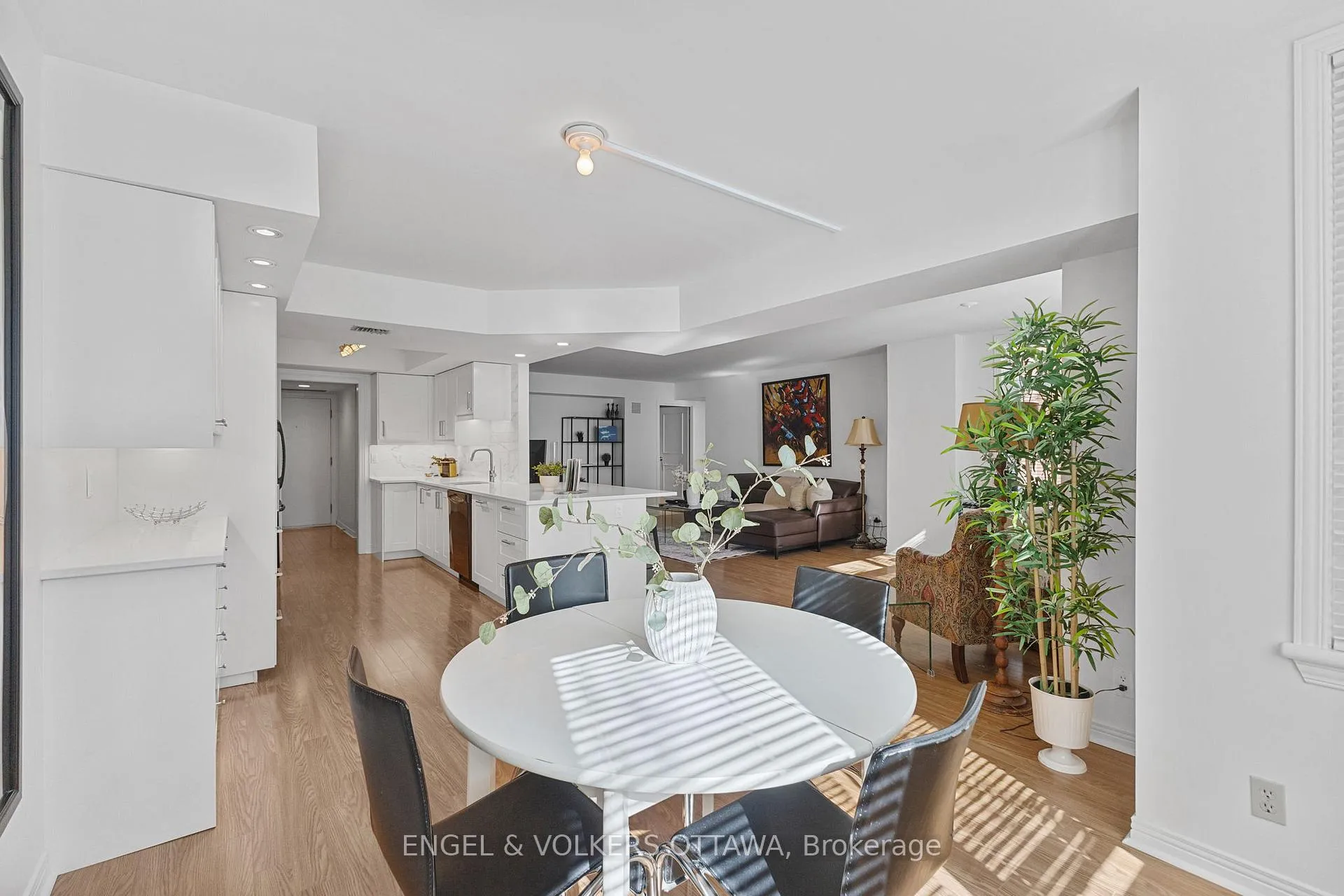 Photo 12 of Unit 206, 205 Somerset Street W, Ottawa, Ottawa Centre — HOMEH