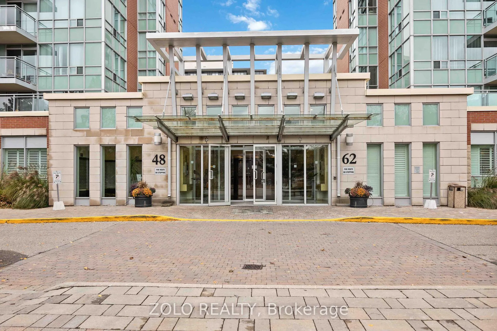 Photo 3 of Unit 105, 62 Suncrest Boulevard, Markham, Commerce Valley — HOMEH