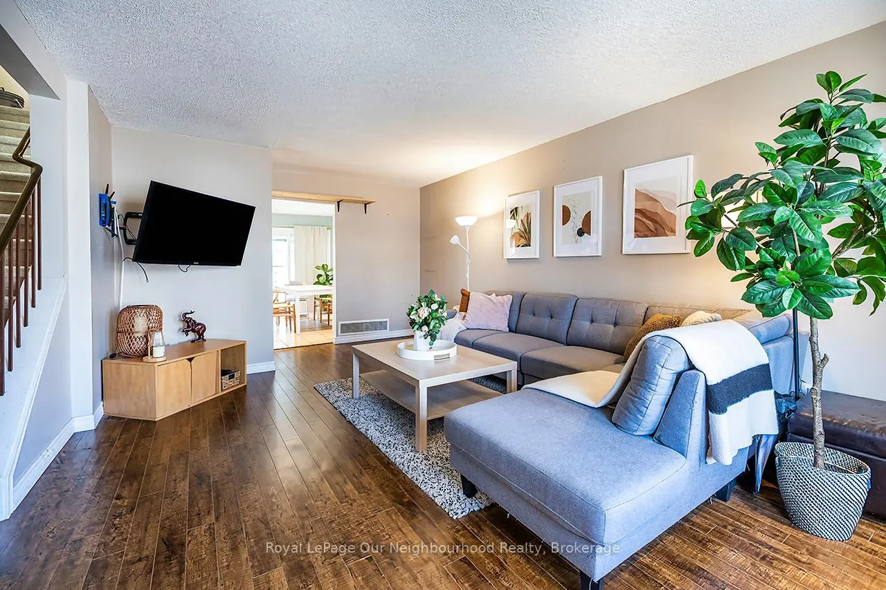 Photo 6 of 976 Southport Drive, Oshawa, Donevan — HOMEH