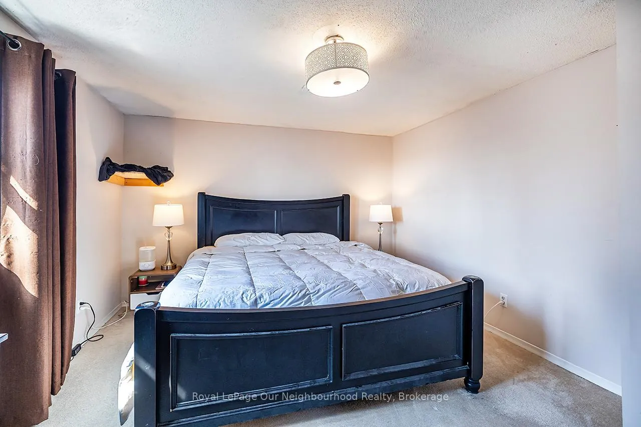 Photo 12 of 976 Southport Drive, Oshawa, Donevan — HOMEH
