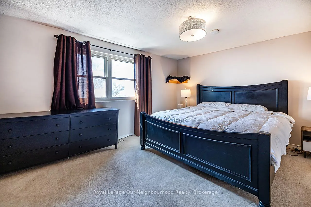 Photo 14 of 976 Southport Drive, Oshawa, Donevan — HOMEH
