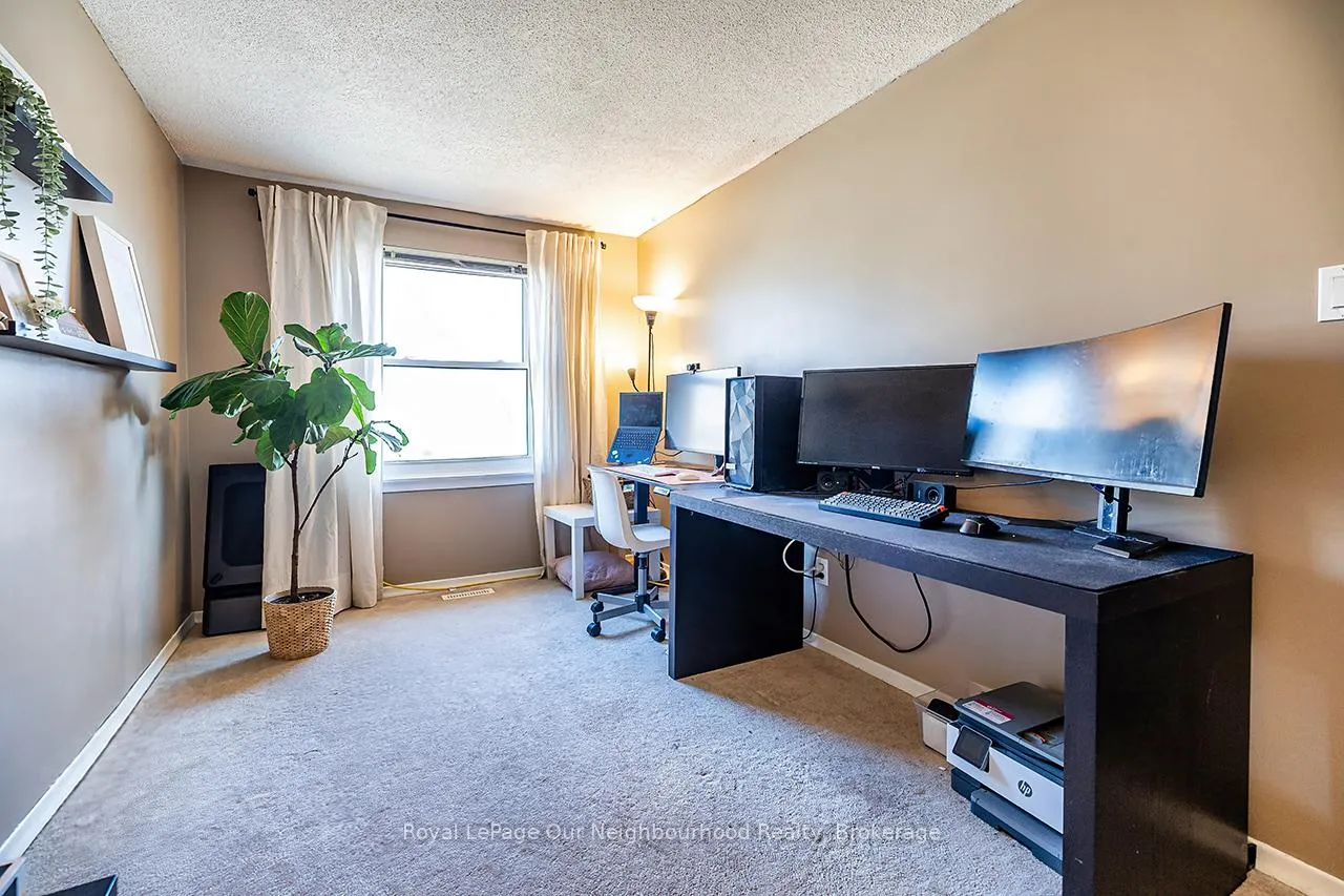 Photo 16 of 976 Southport Drive, Oshawa, Donevan — HOMEH