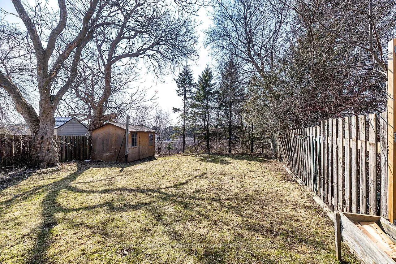 Photo 18 of 976 Southport Drive, Oshawa, Donevan — HOMEH