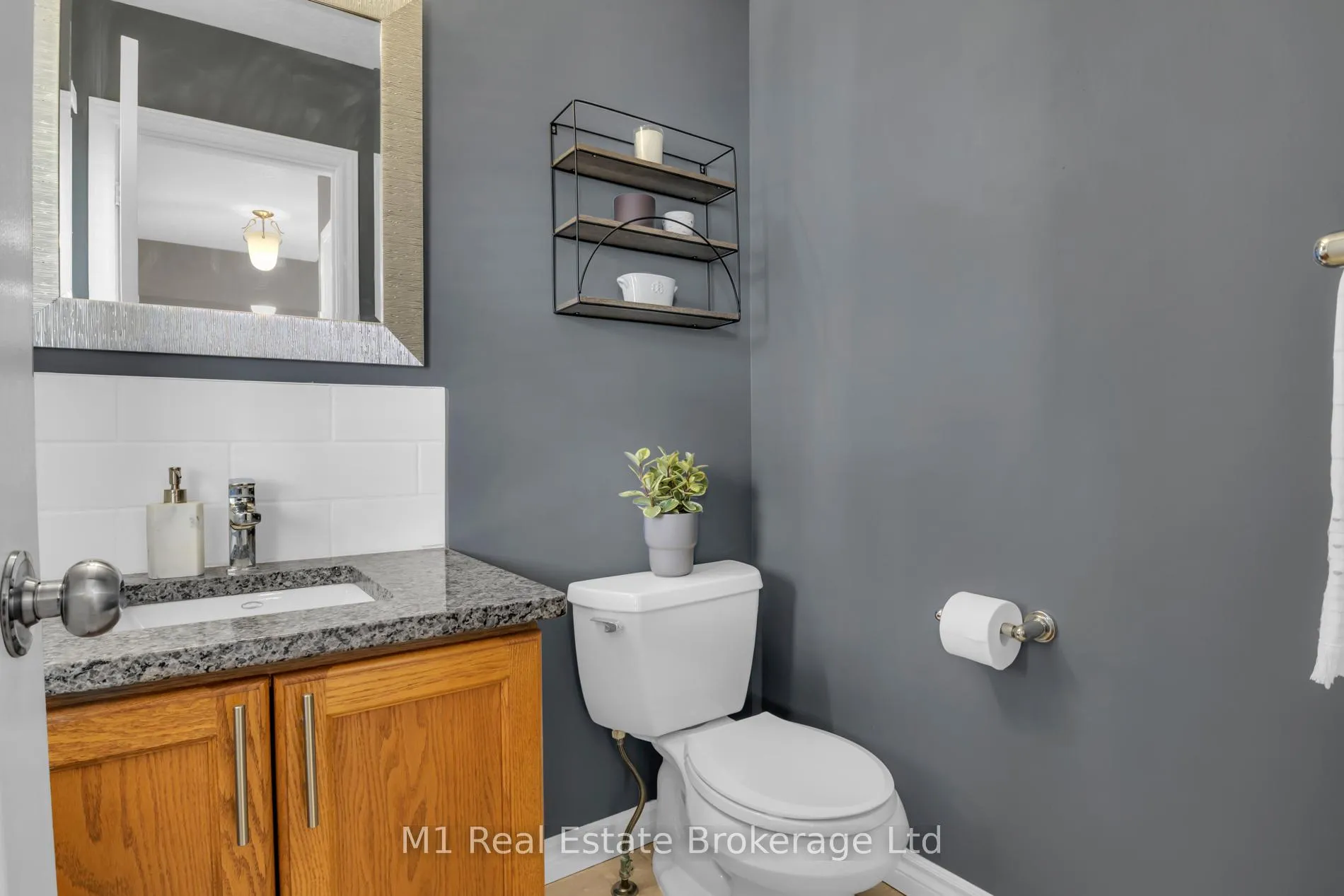 Photo 10 of 424 Millburn Boulevard, Centre Wellington, Fergus — HOMEH