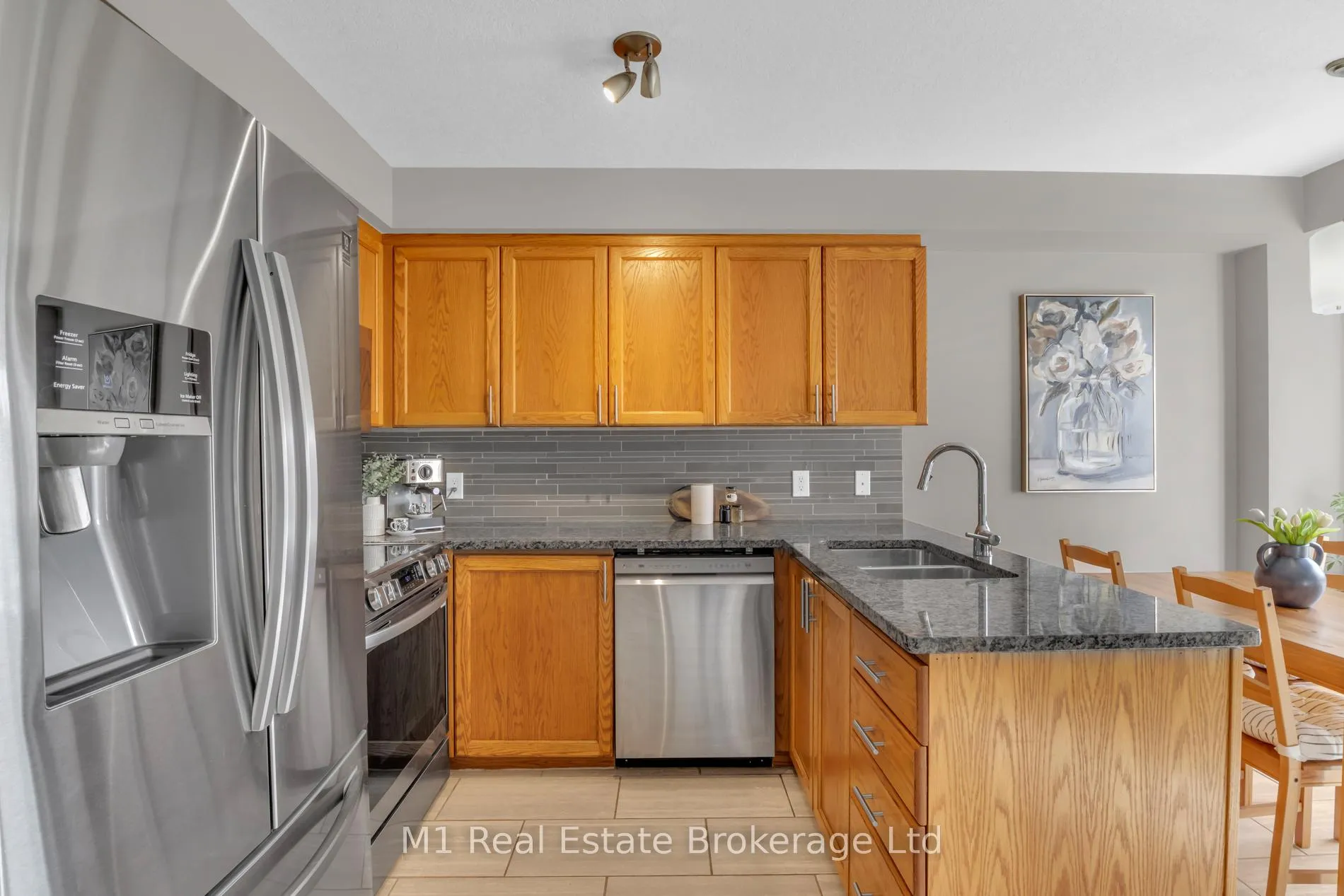 Photo 13 of 424 Millburn Boulevard, Centre Wellington, Fergus — HOMEH