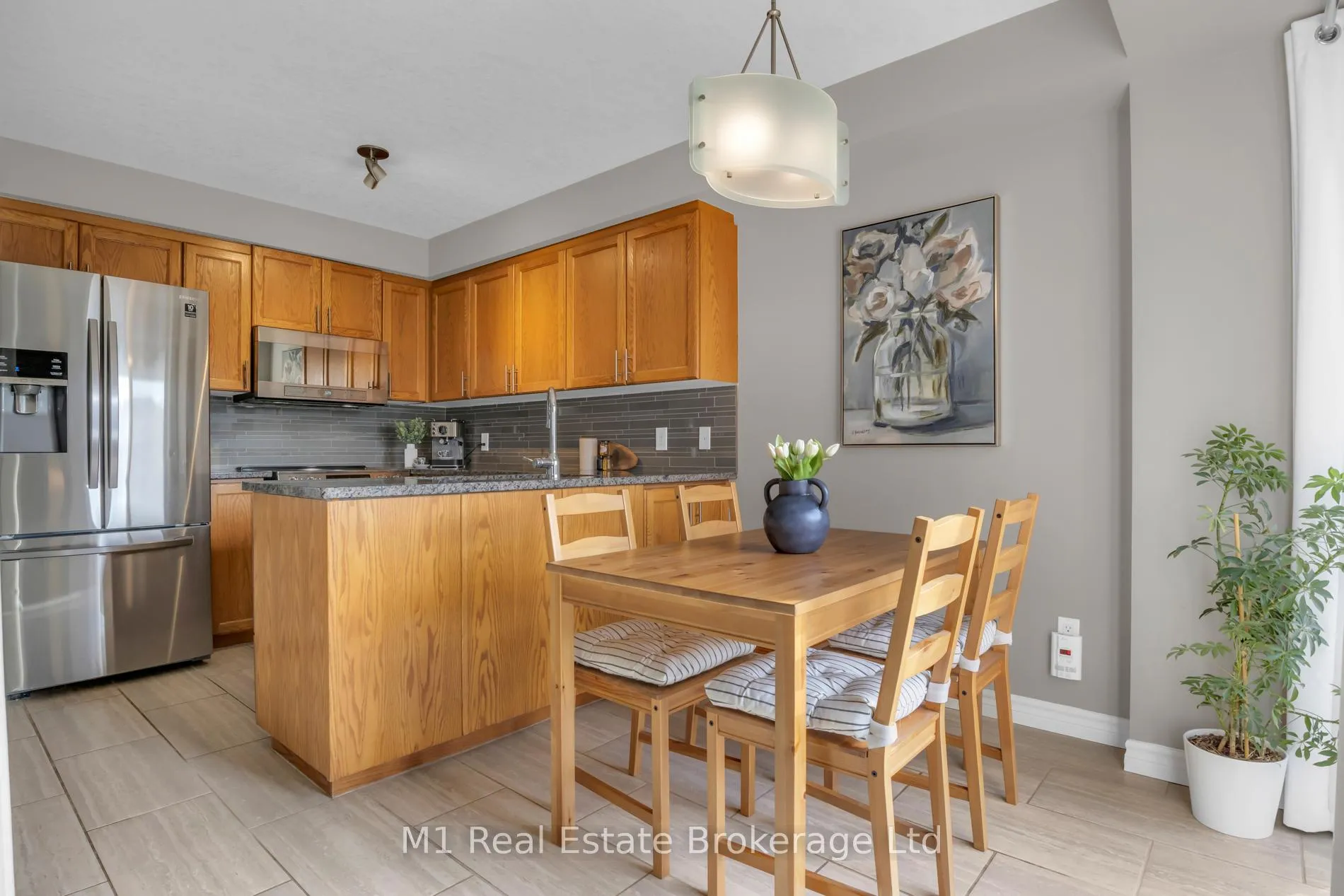 Photo 16 of 424 Millburn Boulevard, Centre Wellington, Fergus — HOMEH