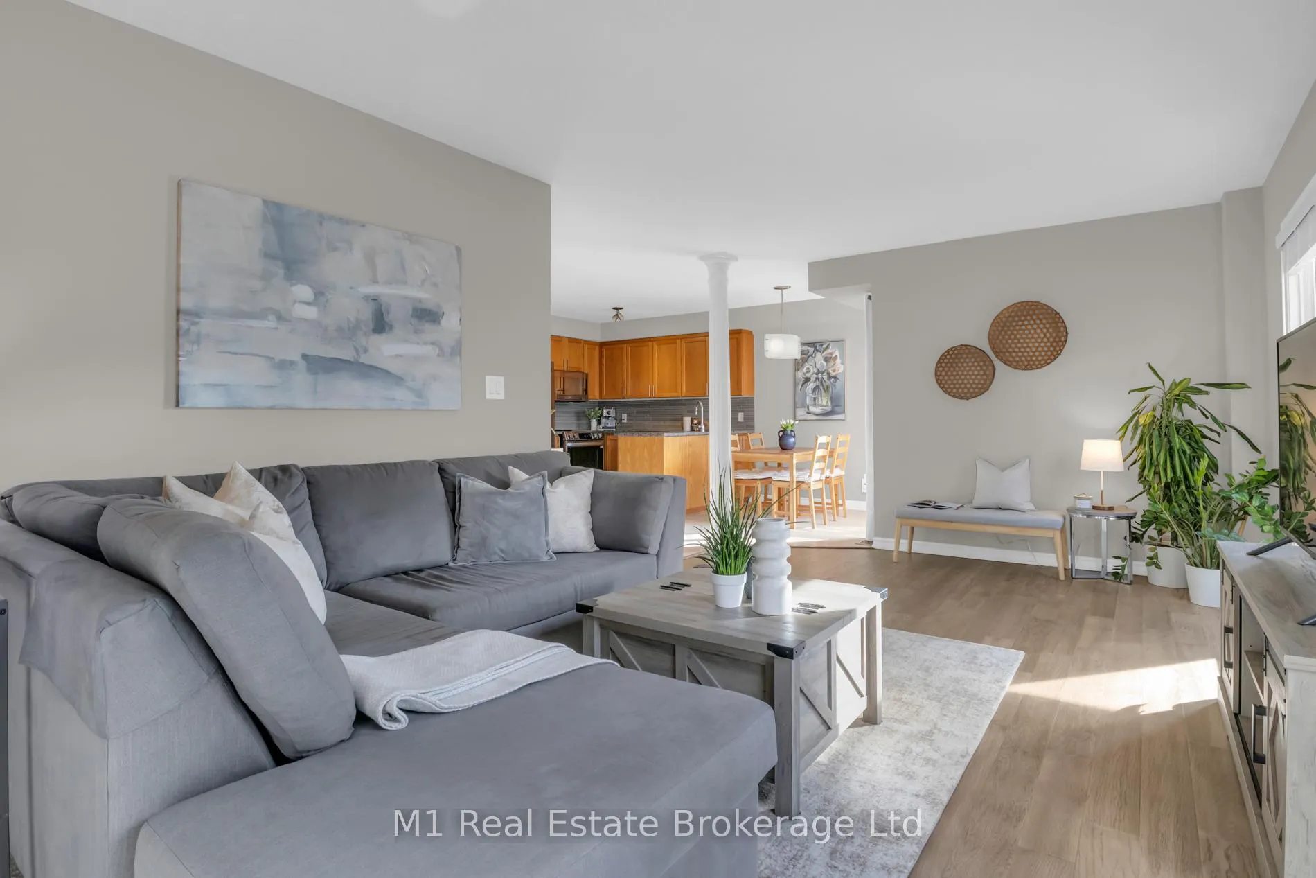Photo 20 of 424 Millburn Boulevard, Centre Wellington, Fergus — HOMEH