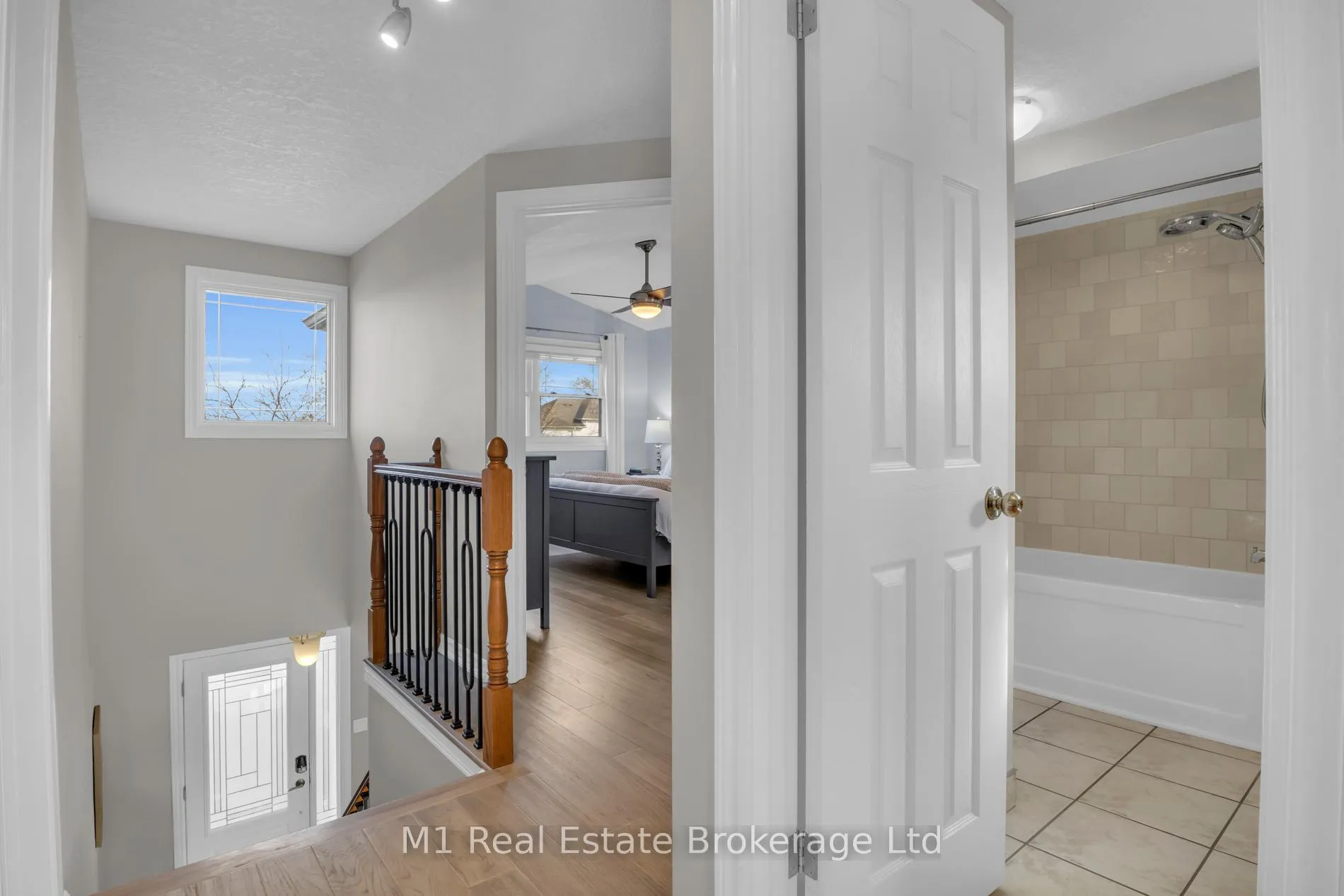 Photo 21 of 424 Millburn Boulevard, Centre Wellington, Fergus — HOMEH
