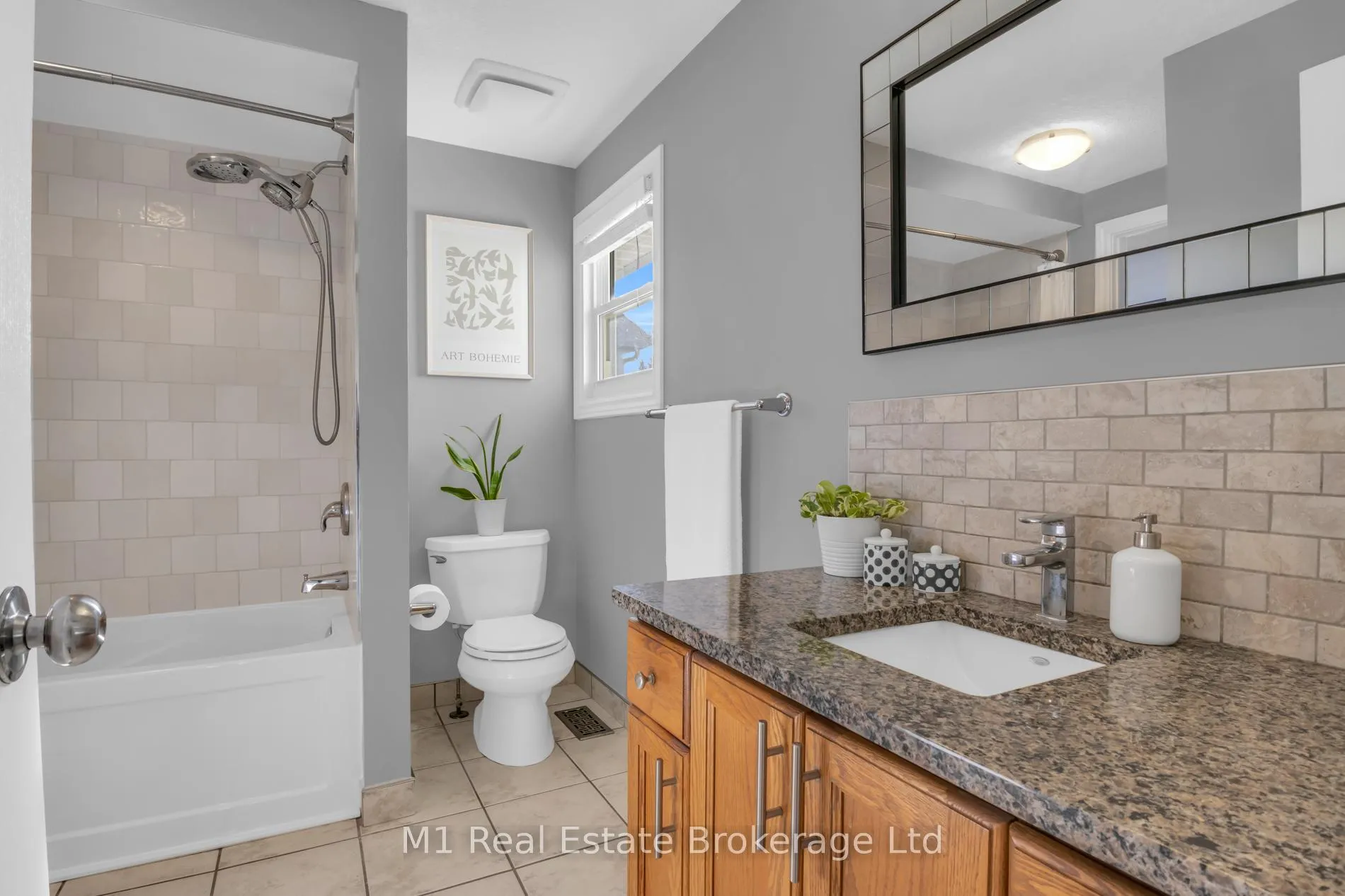 Photo 26 of 424 Millburn Boulevard, Centre Wellington, Fergus — HOMEH