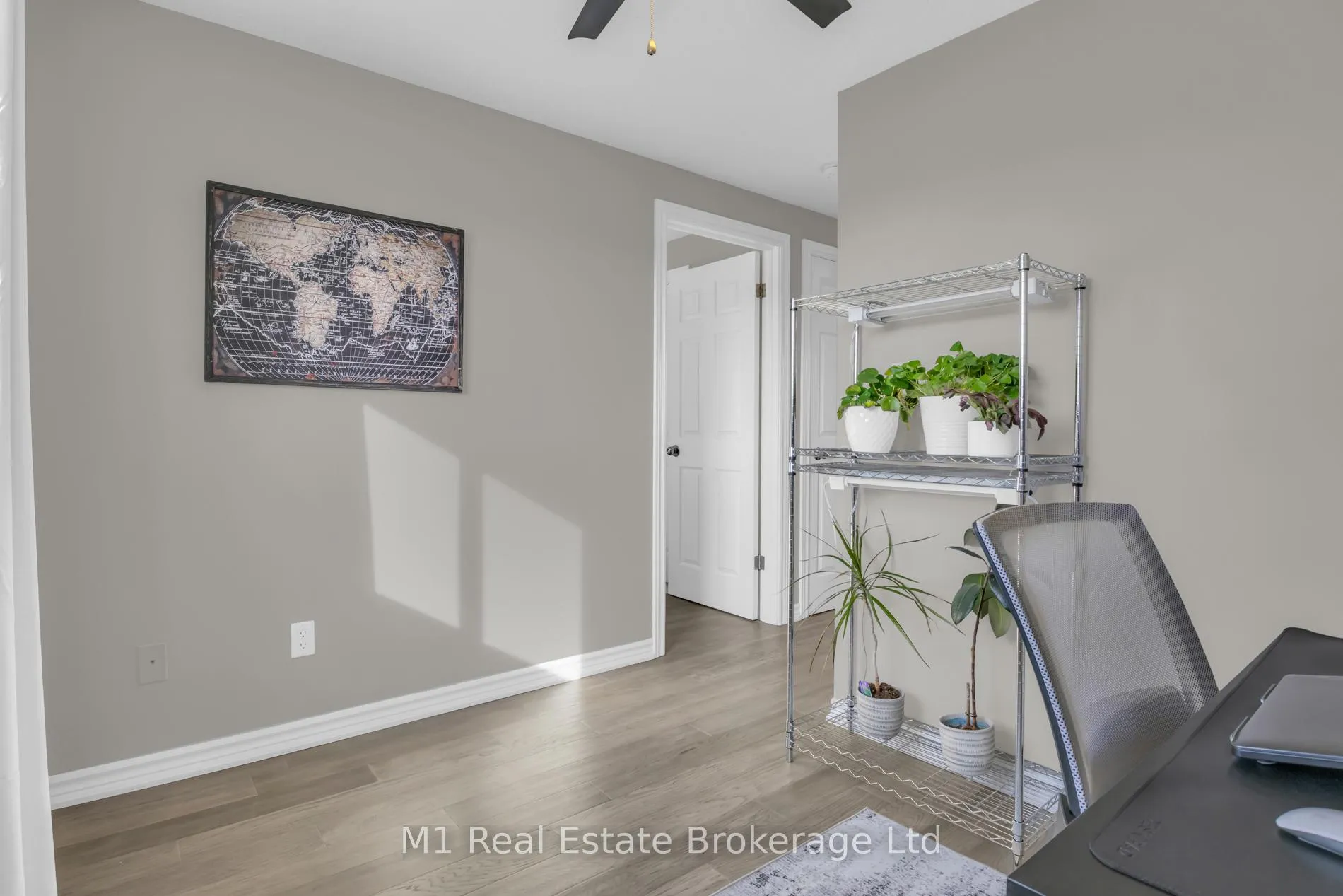 Photo 32 of 424 Millburn Boulevard, Centre Wellington, Fergus — HOMEH