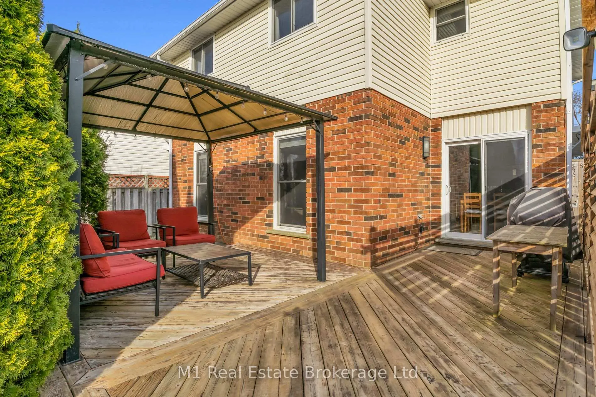 Photo 41 of 424 Millburn Boulevard, Centre Wellington, Fergus — HOMEH