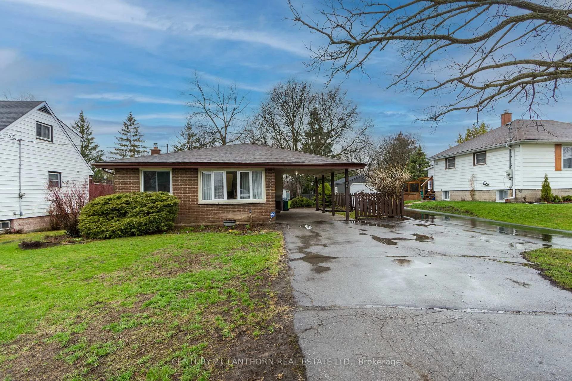 Photo 2 of 18 Glendale Road, Belleville, Belleville Ward — HOMEH