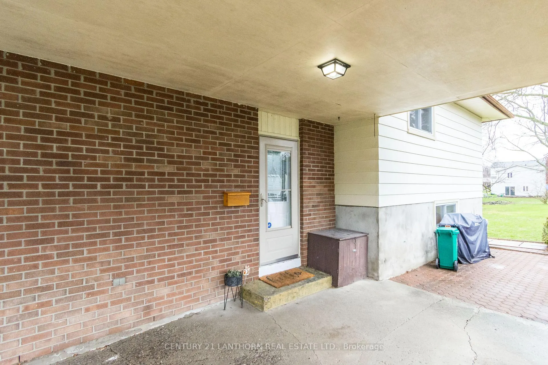 Photo 4 of 18 Glendale Road, Belleville, Belleville Ward — HOMEH