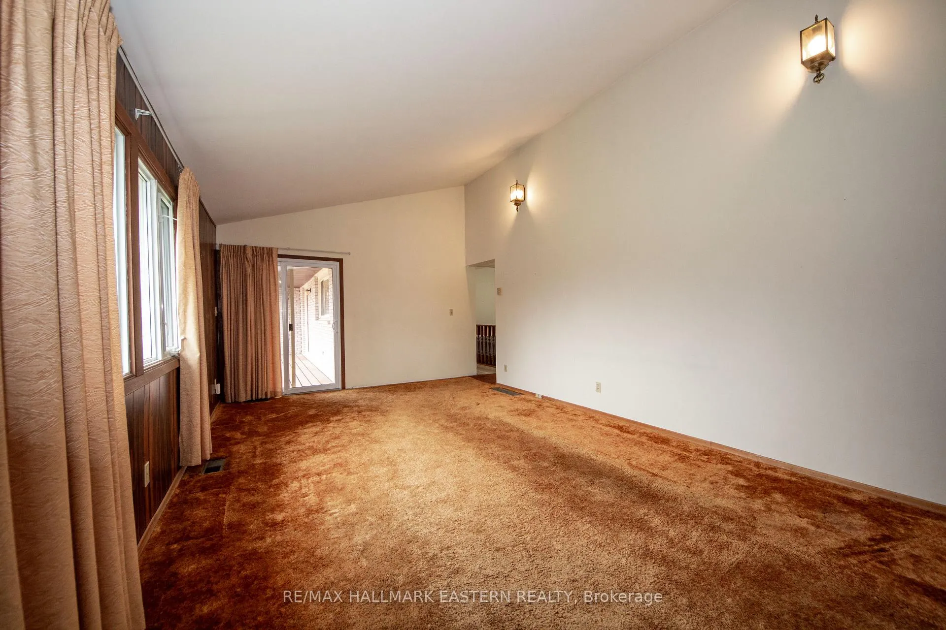 Photo 6 of 1239 7th Line, Selwyn — HOMEH