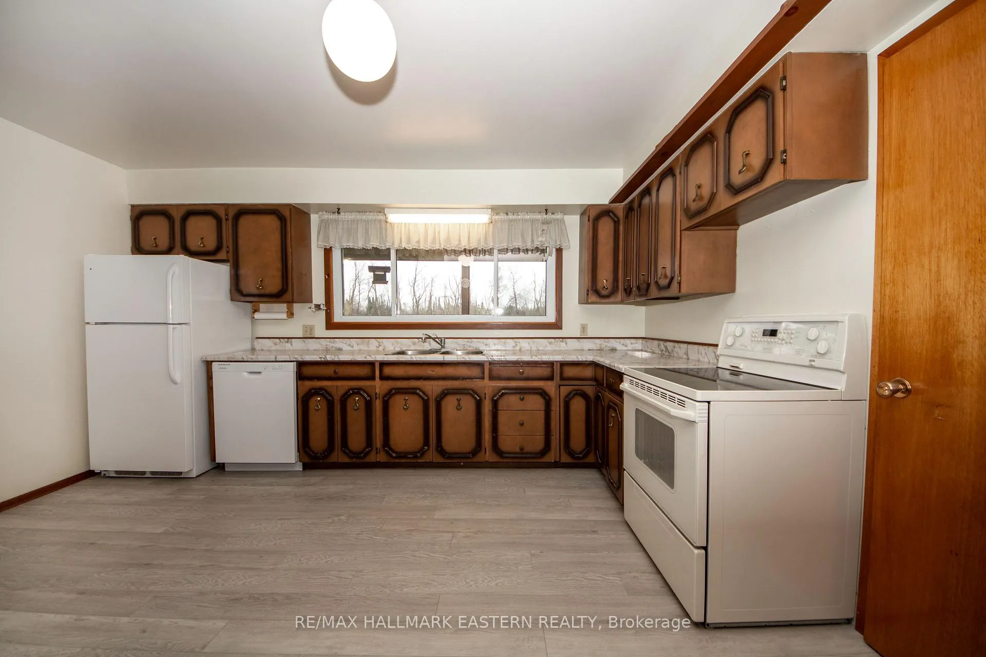 Photo 10 of 1239 7th Line, Selwyn — HOMEH