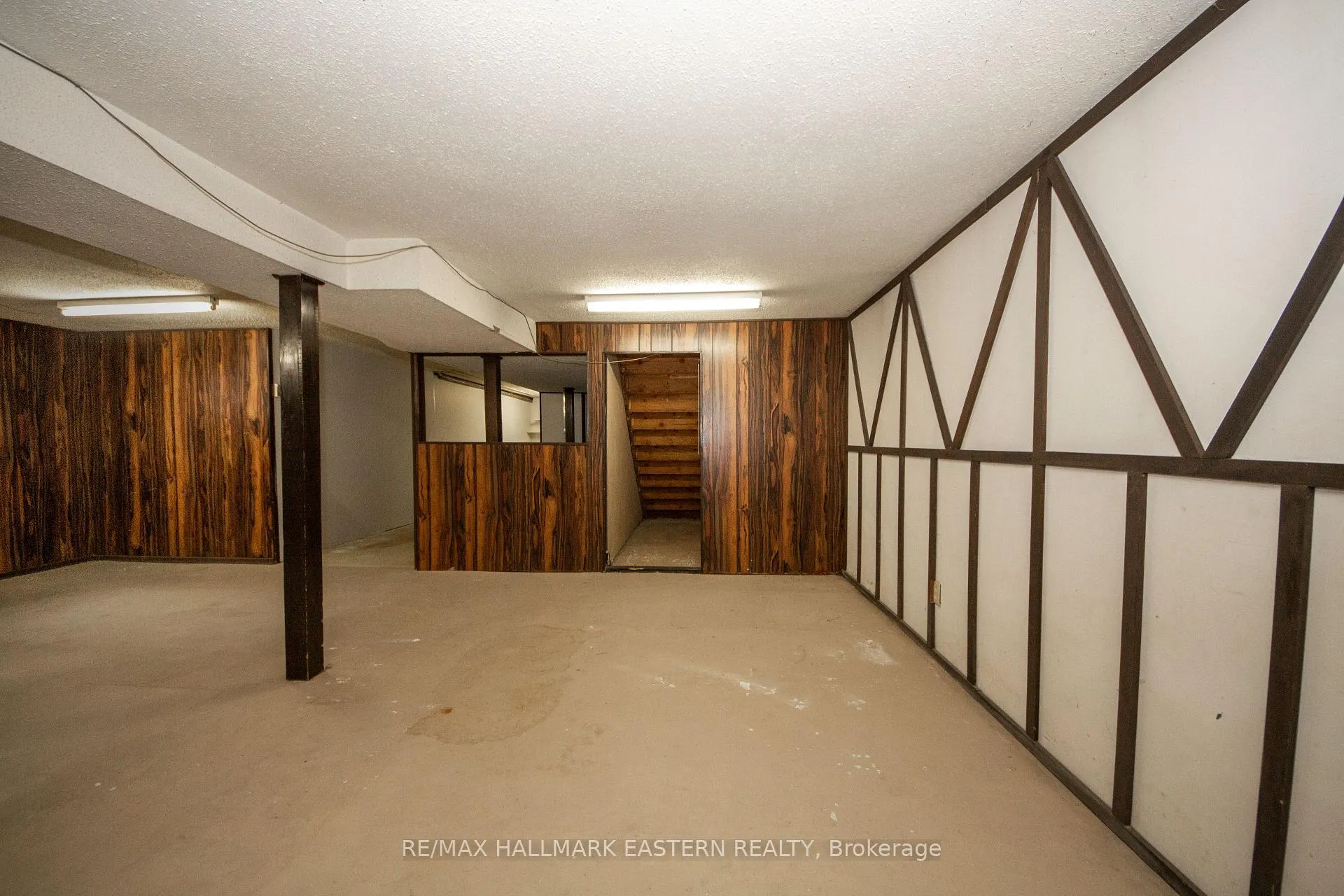 Photo 31 of 1239 7th Line, Selwyn — HOMEH