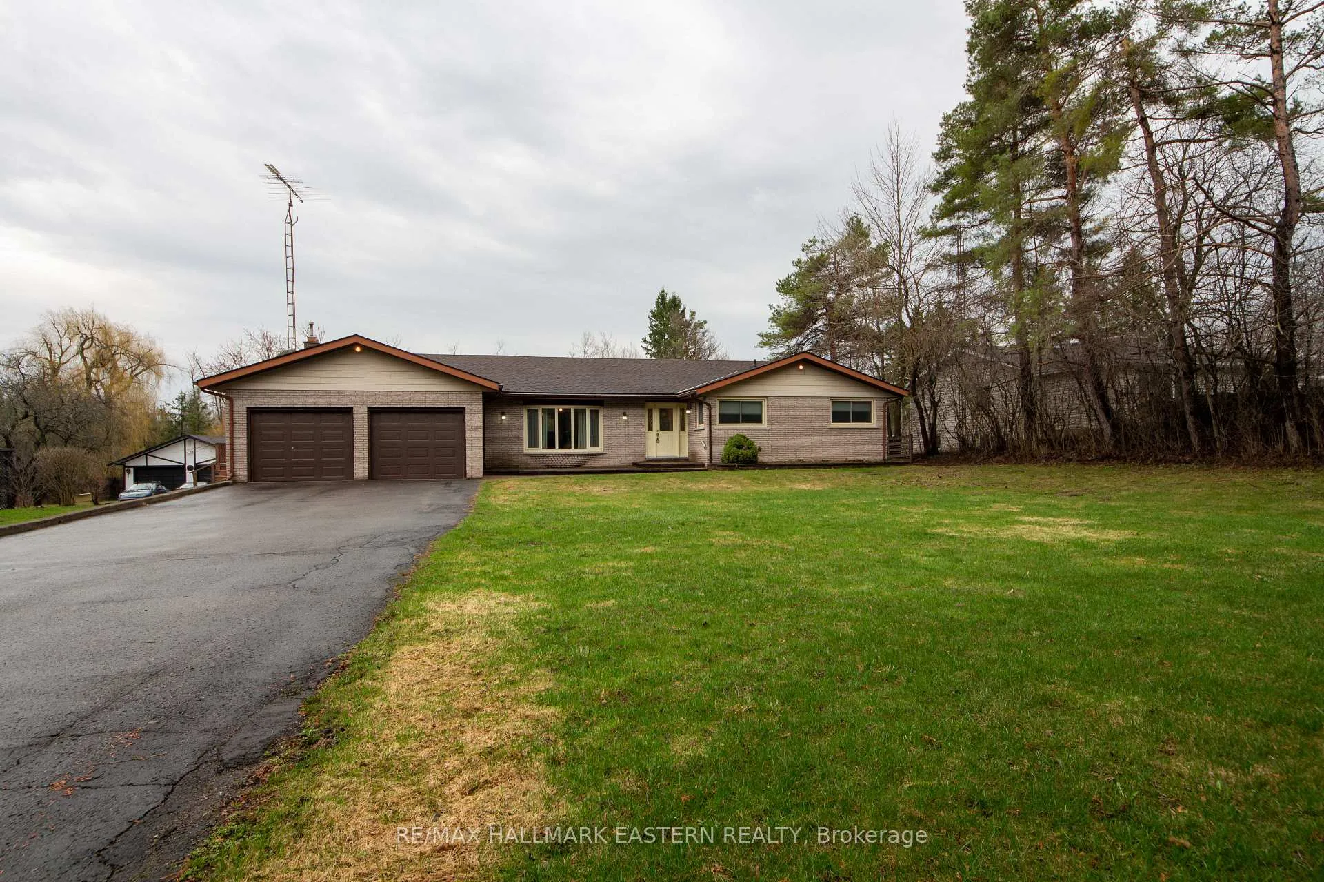 Photo 48 of 1239 7th Line, Selwyn — HOMEH