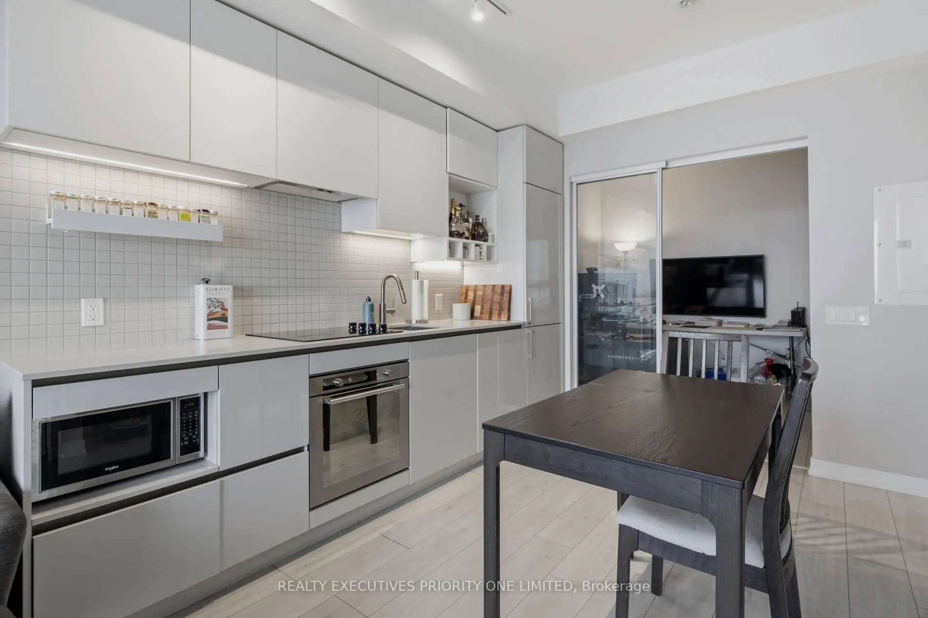 Photo 13 of Unit 5606, 5 Buttermill Avenue, Vaughan, Vaughan Corporate Centre — HOMEH