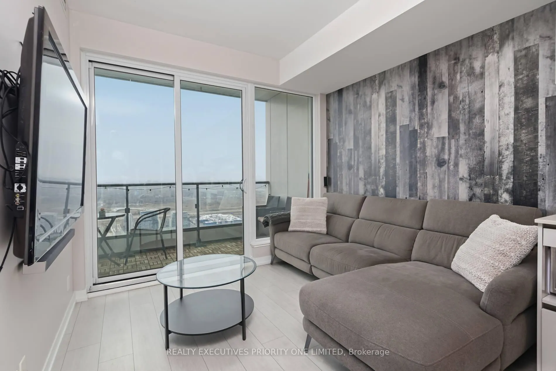Photo 14 of Unit 5606, 5 Buttermill Avenue, Vaughan, Vaughan Corporate Centre — HOMEH