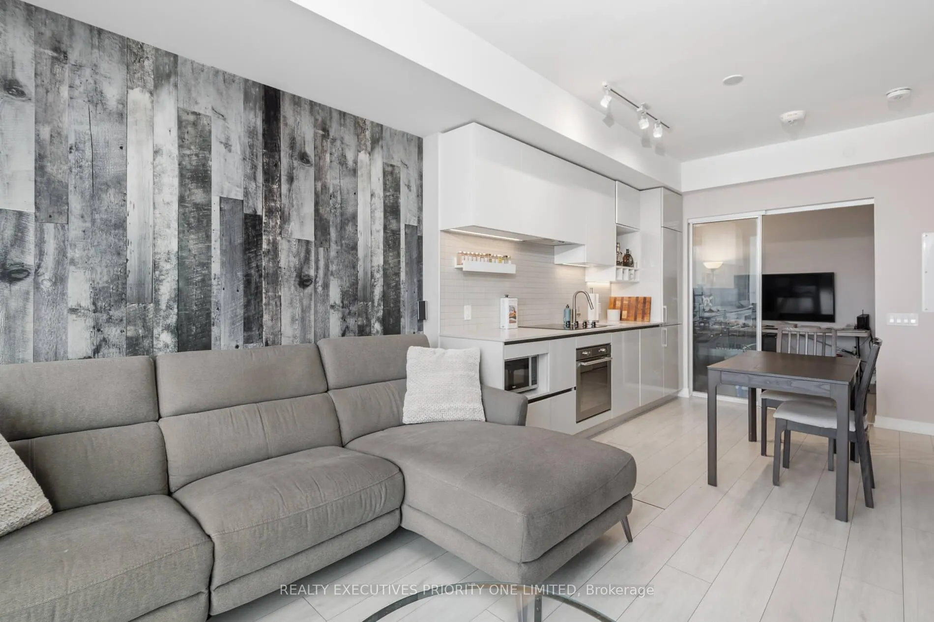 Photo 15 of Unit 5606, 5 Buttermill Avenue, Vaughan, Vaughan Corporate Centre — HOMEH