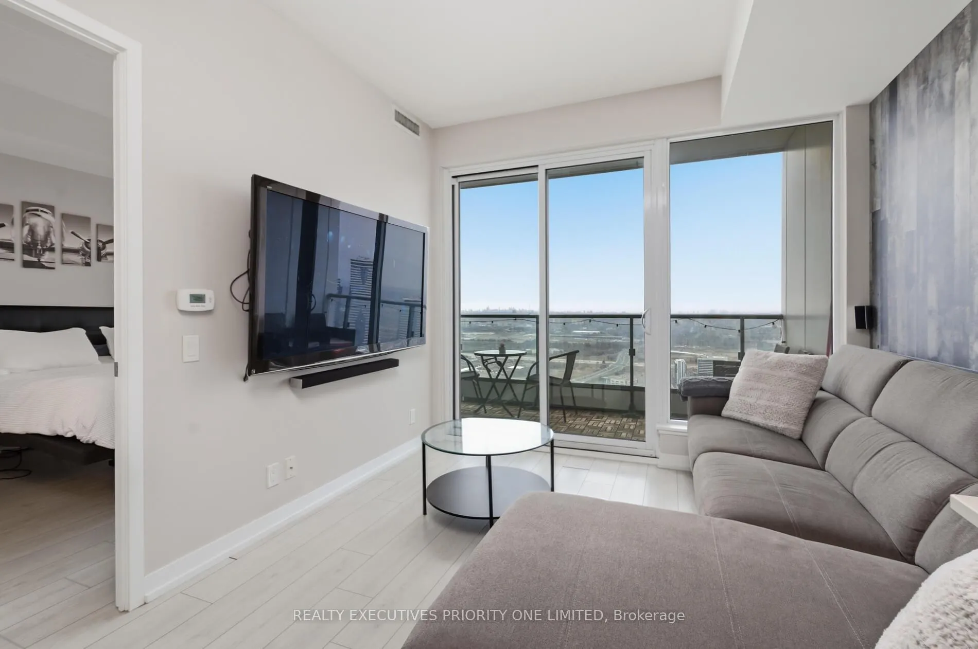 Photo 16 of Unit 5606, 5 Buttermill Avenue, Vaughan, Vaughan Corporate Centre — HOMEH