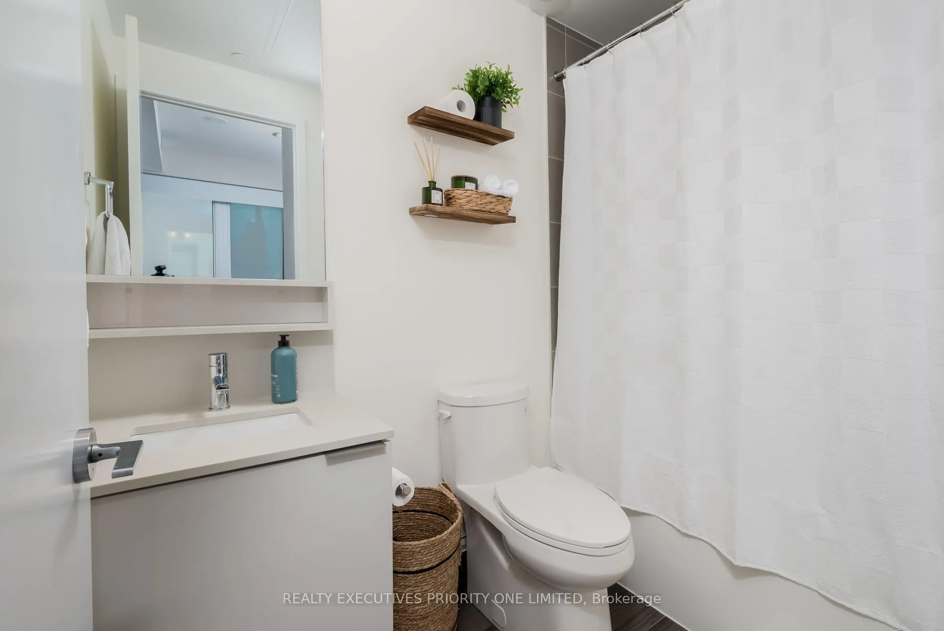Photo 21 of Unit 5606, 5 Buttermill Avenue, Vaughan, Vaughan Corporate Centre — HOMEH