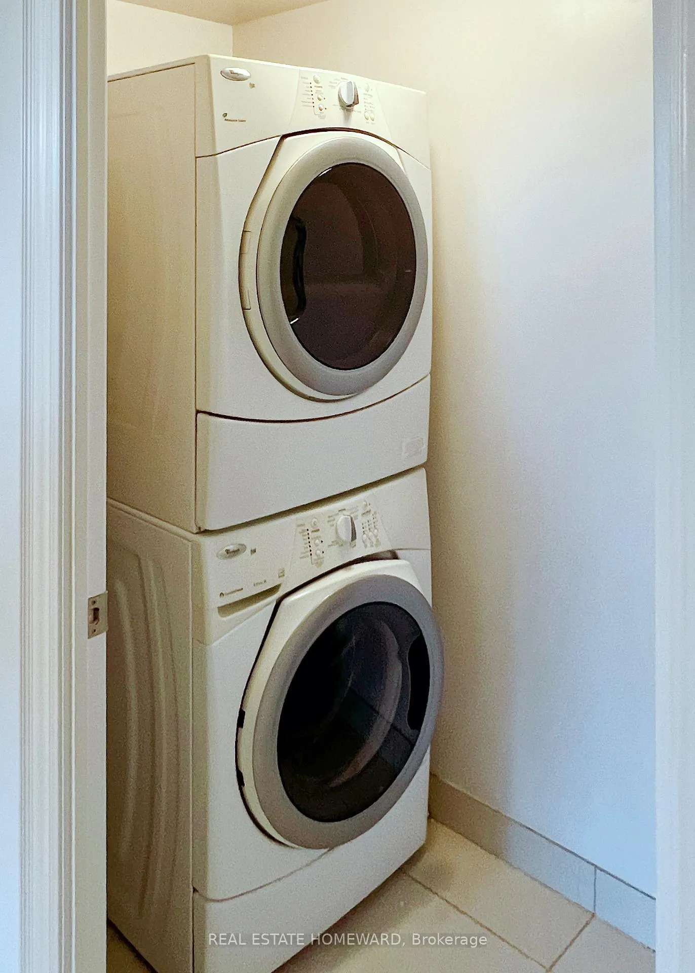 Photo 10 of Unit 1259, 23 Cox Boulevard, Markham, Unionville — HOMEH