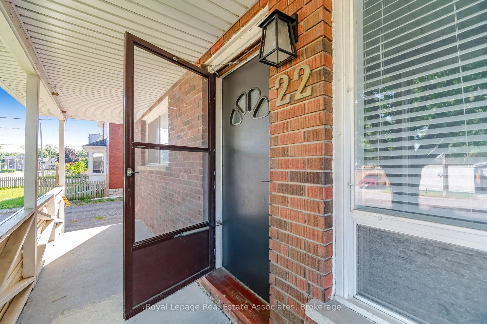 Photo 8 of Unit A, 22 St James Street, Brantford, North Ward — HOMEH