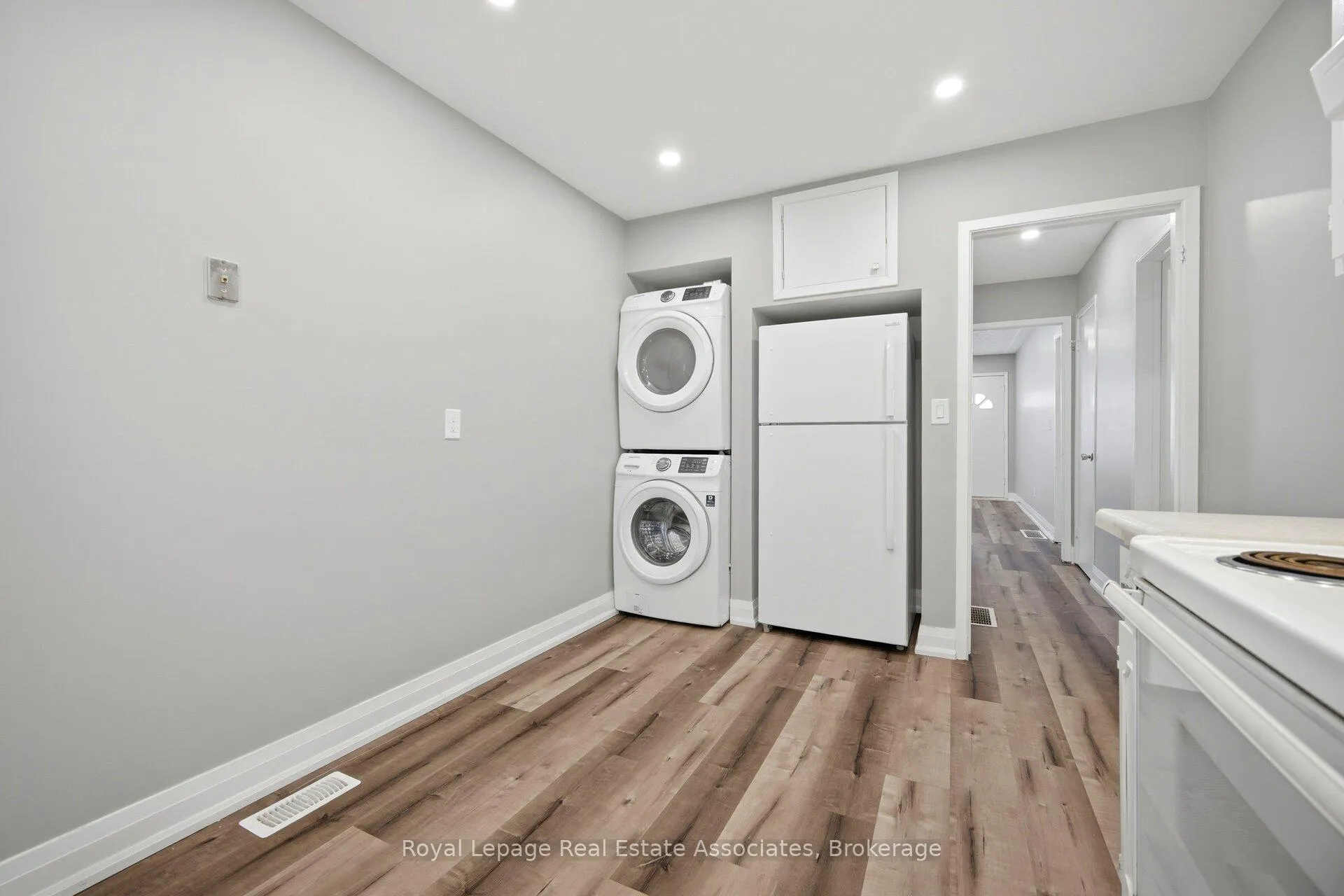 Photo 18 of Unit A, 22 St James Street, Brantford, North Ward — HOMEH