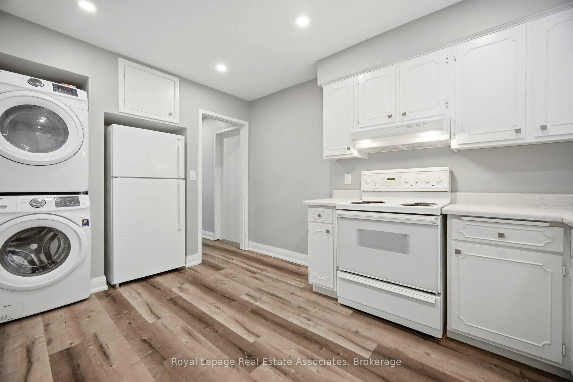 Photo 19 of Unit A, 22 St James Street, Brantford, North Ward — HOMEH
