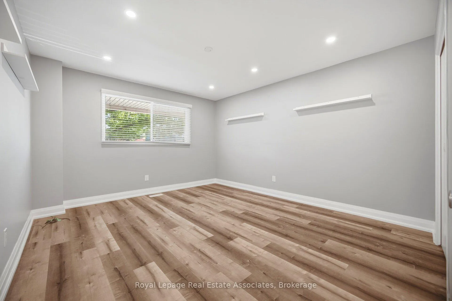 Photo 20 of Unit A, 22 St James Street, Brantford, North Ward — HOMEH