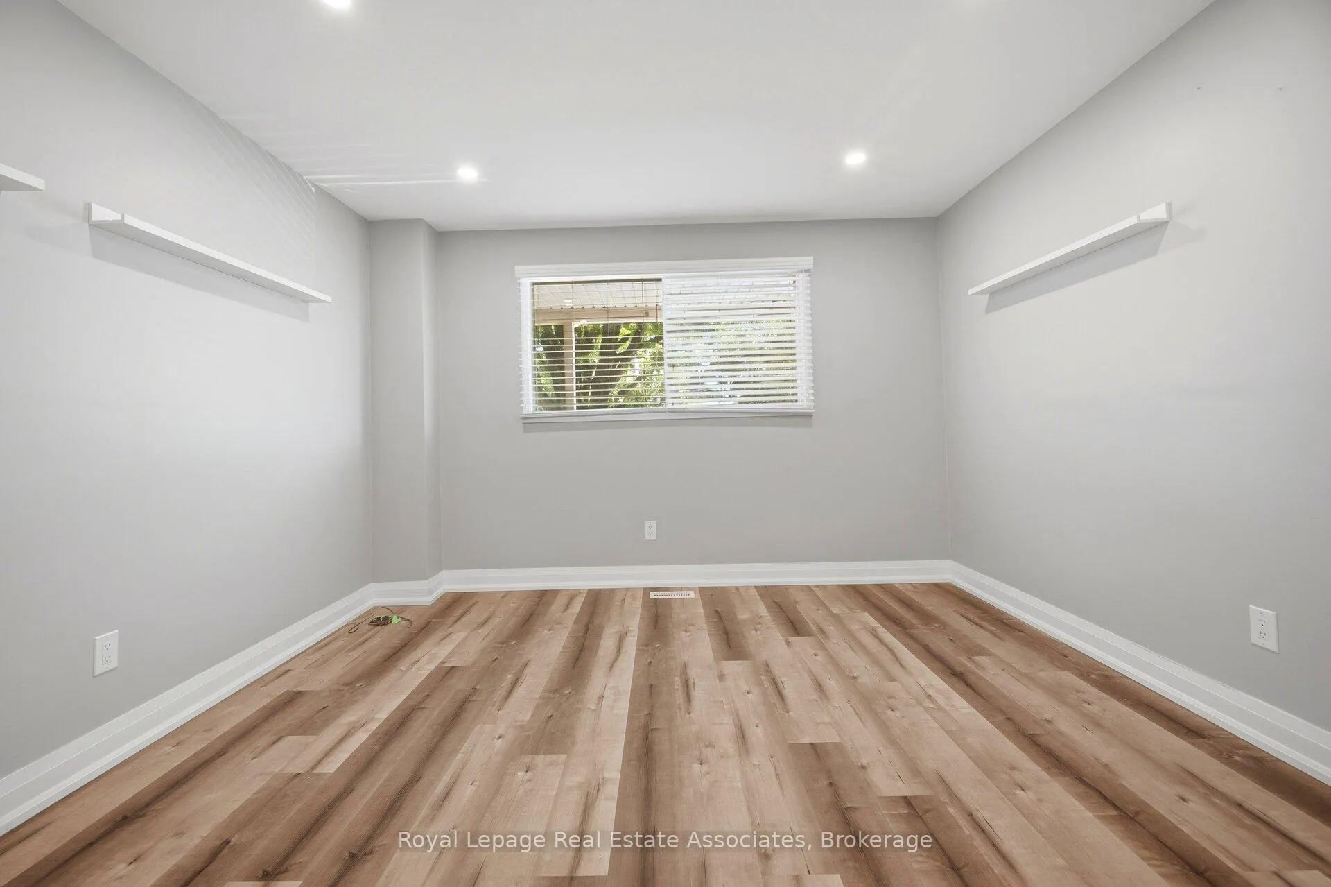 Photo 21 of Unit A, 22 St James Street, Brantford, North Ward — HOMEH