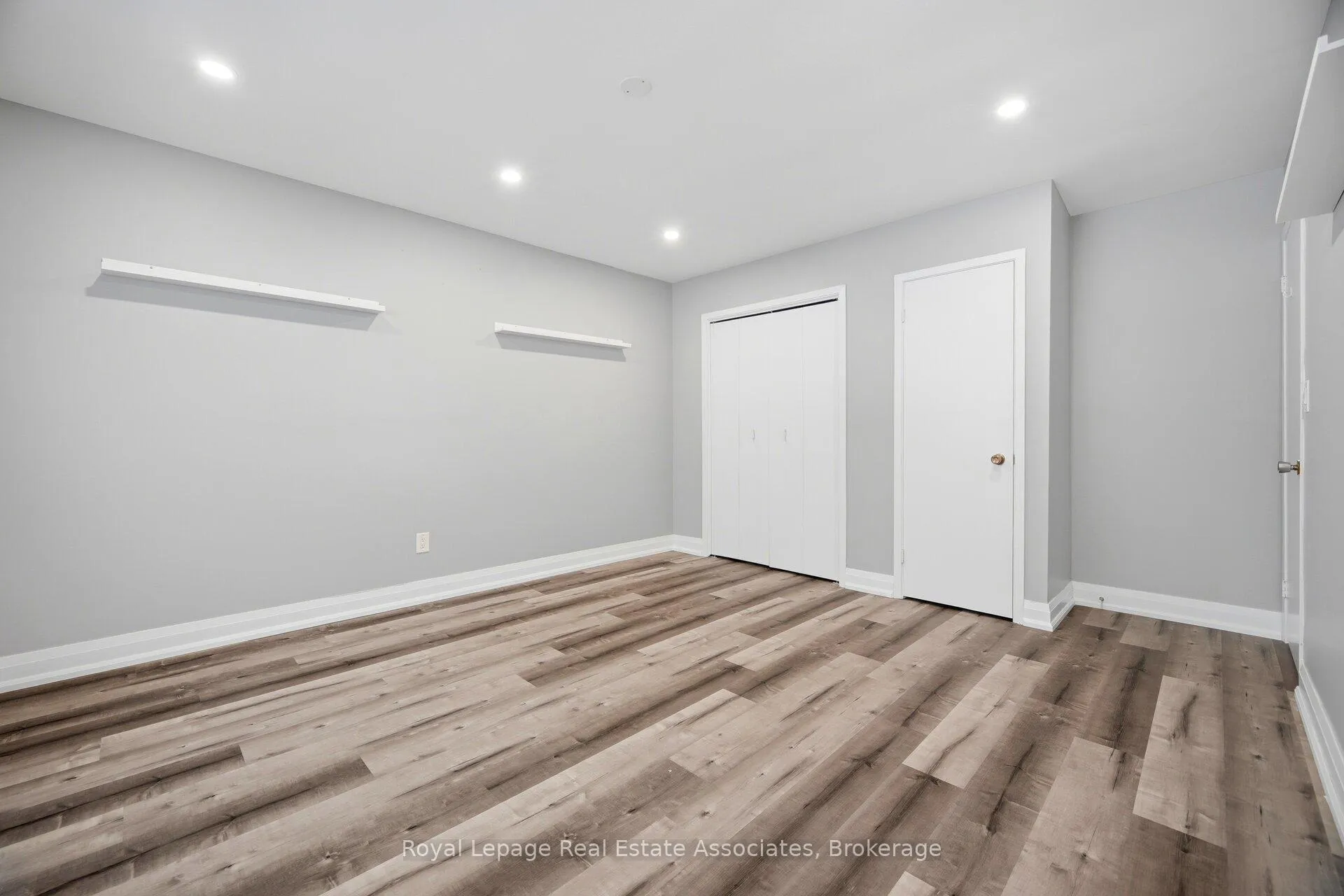 Photo 22 of Unit A, 22 St James Street, Brantford, North Ward — HOMEH