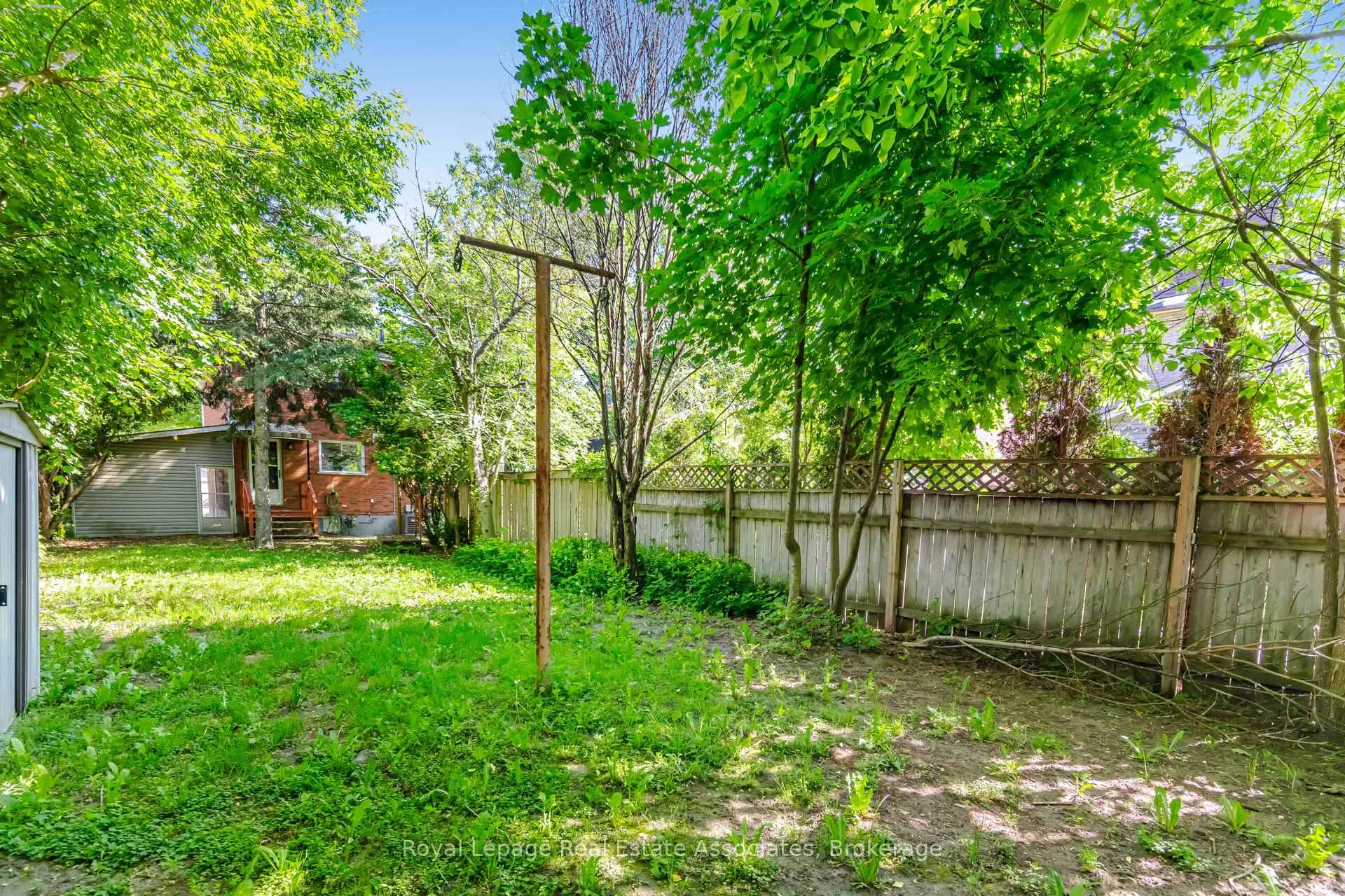 Photo 37 of Unit A, 22 St James Street, Brantford, North Ward — HOMEH