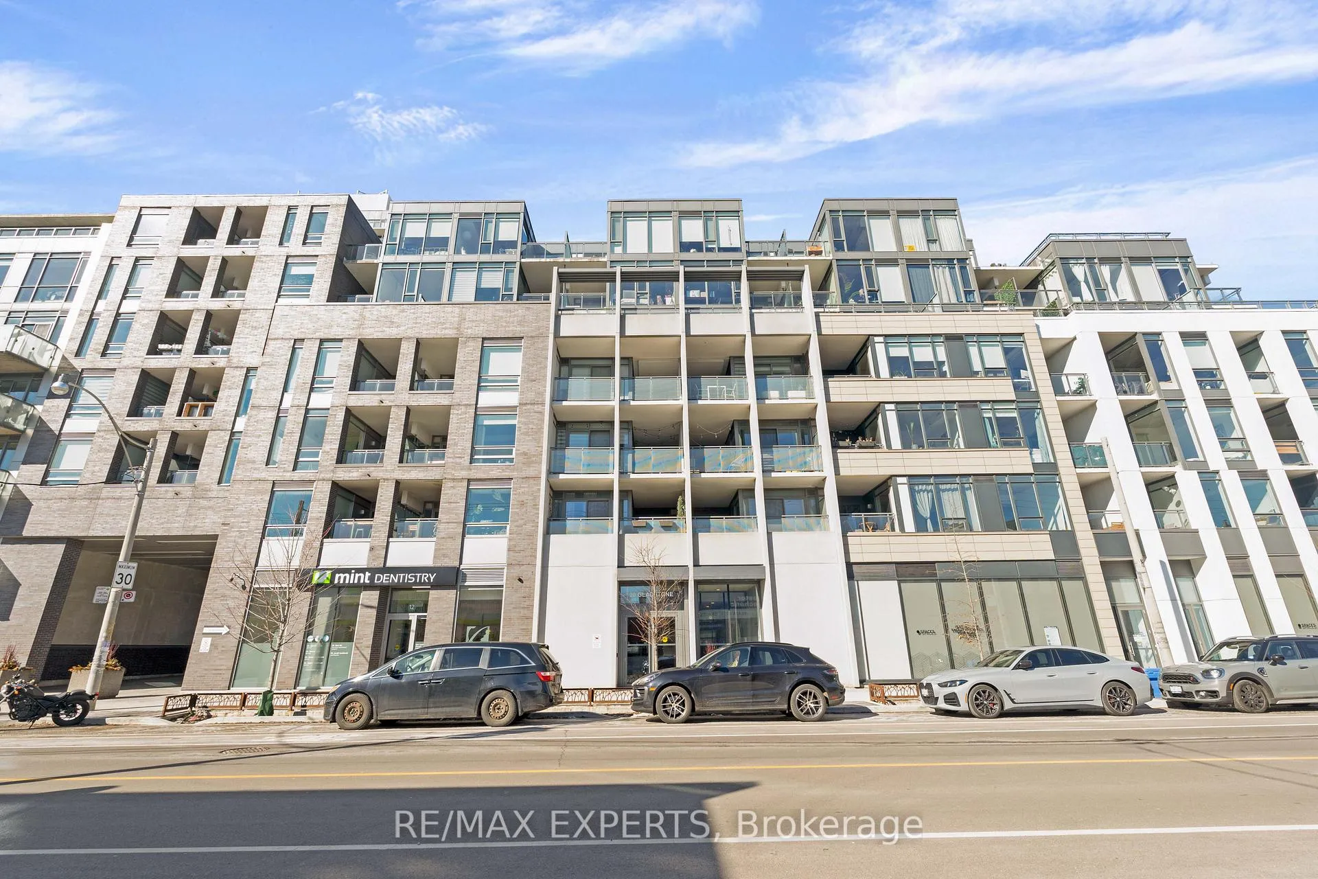 Front of Unit 516, 20 Gladstone Avenue