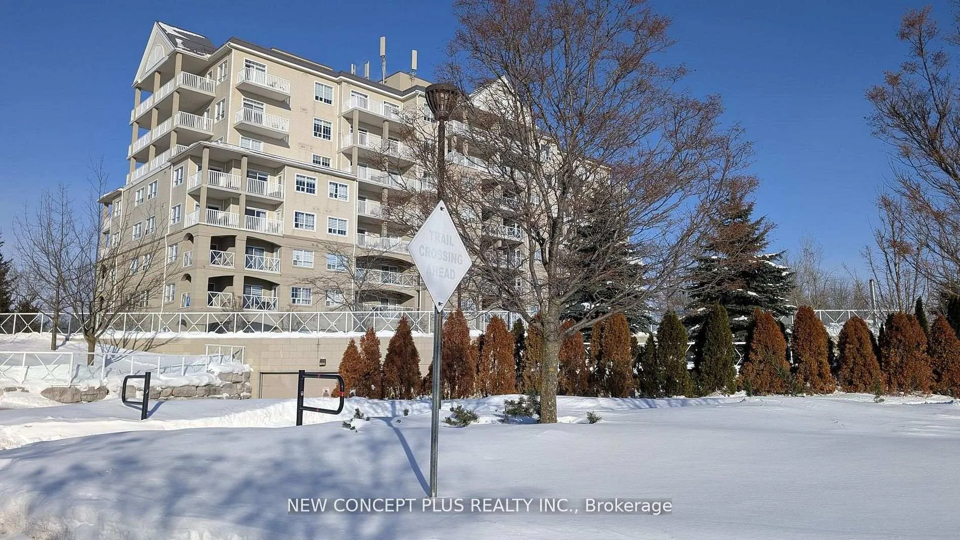 Front of Unit 106, 354 Atherley Road