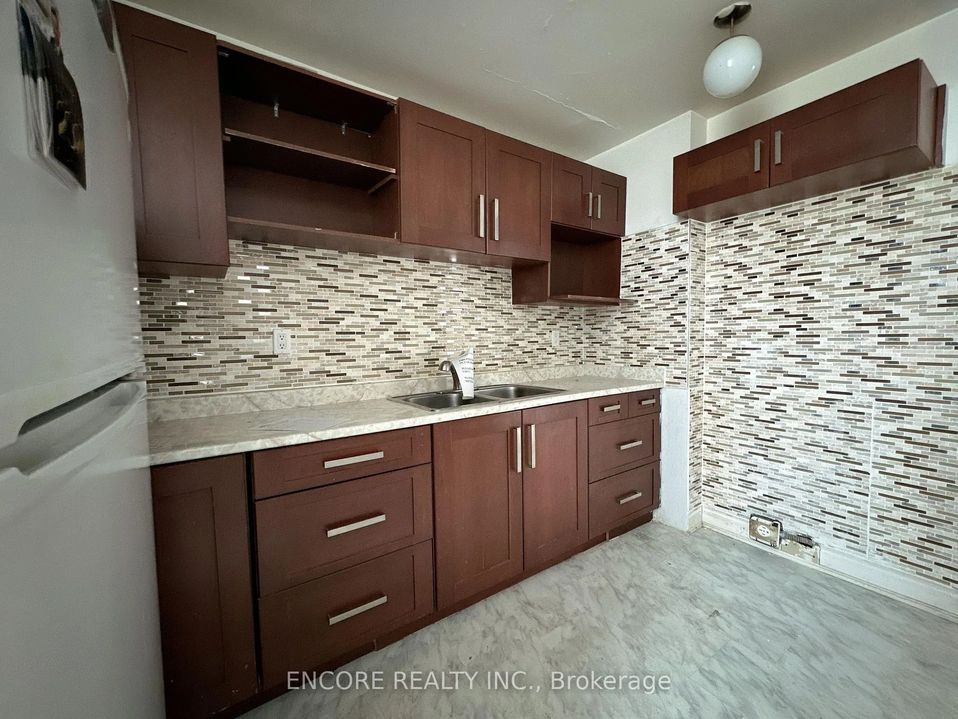 Photo 3 of Unit 808, 340 Dixon Road, Etobicoke, Kingsview Village-The Westway — HOMEH